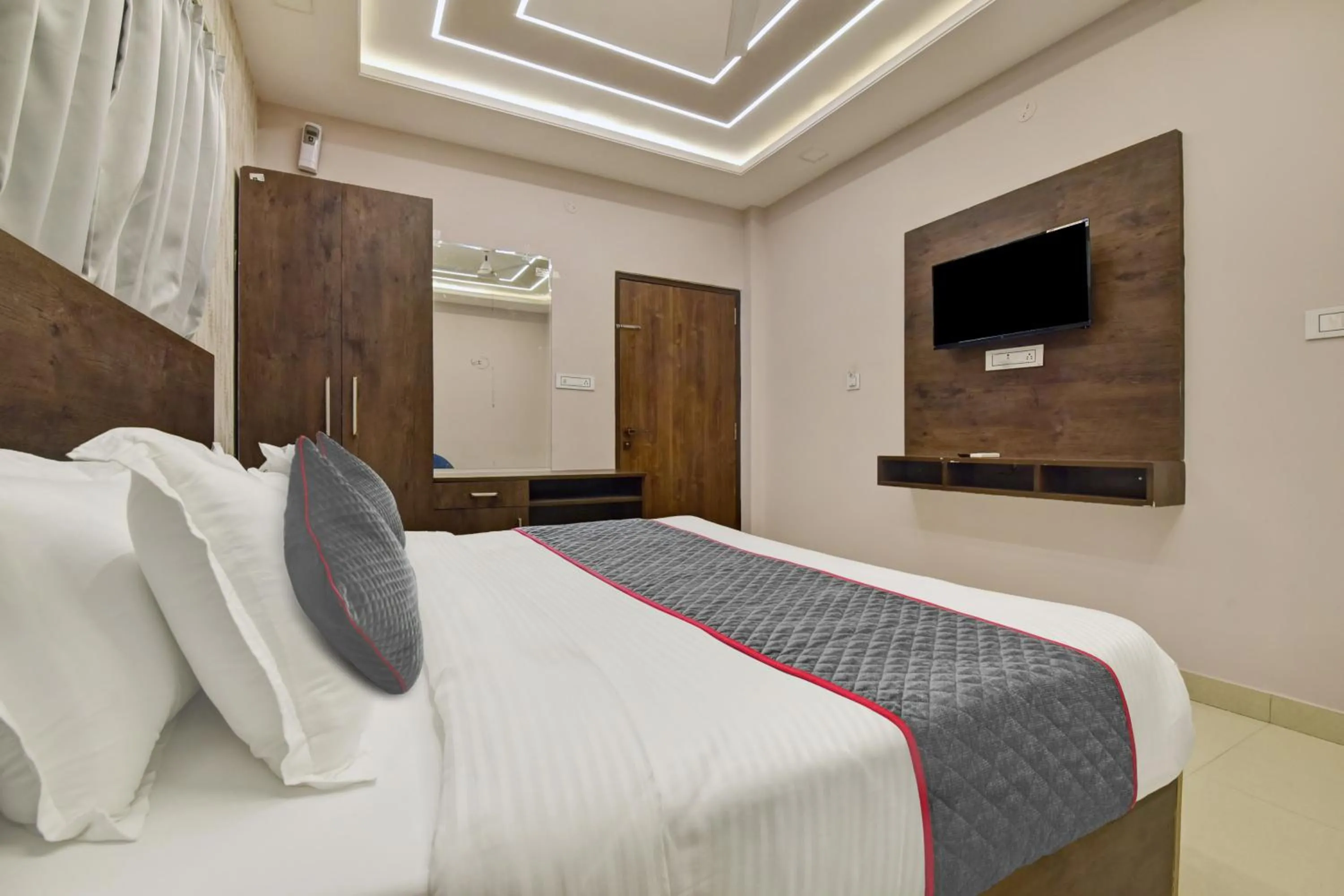 Bedroom, Bed in Hotel O Priyaj