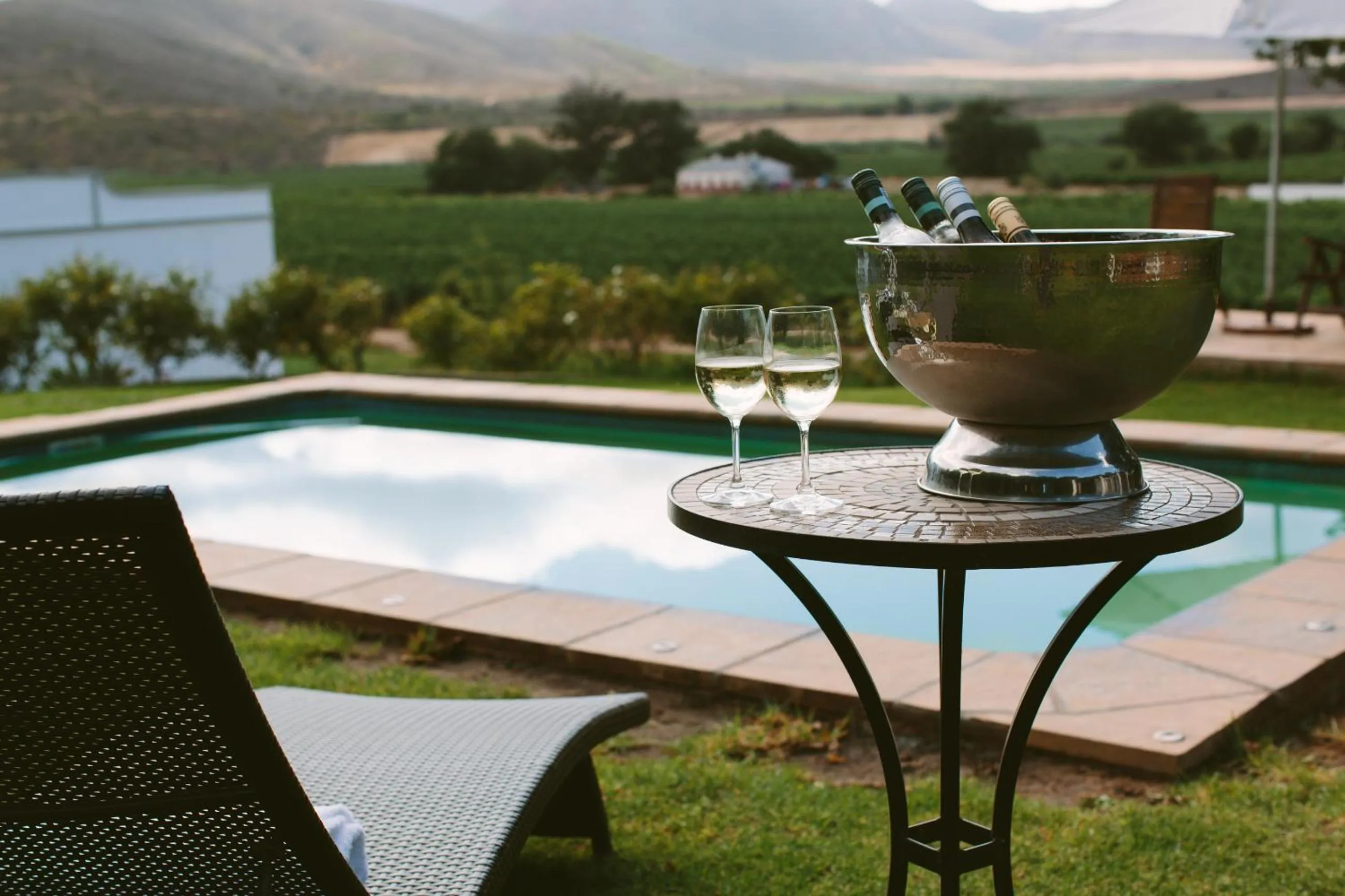 Swimming pool in Leipzig Country House & Winery
