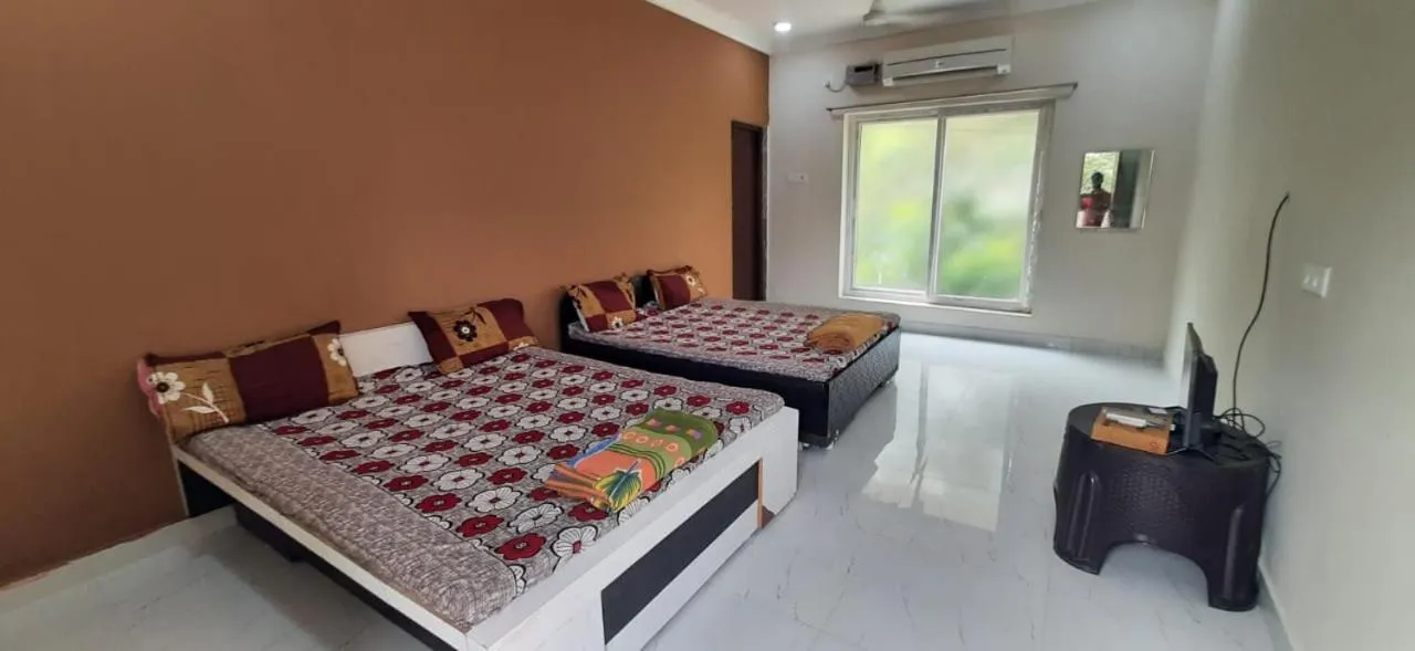 Bed in Le Grace Kovalam