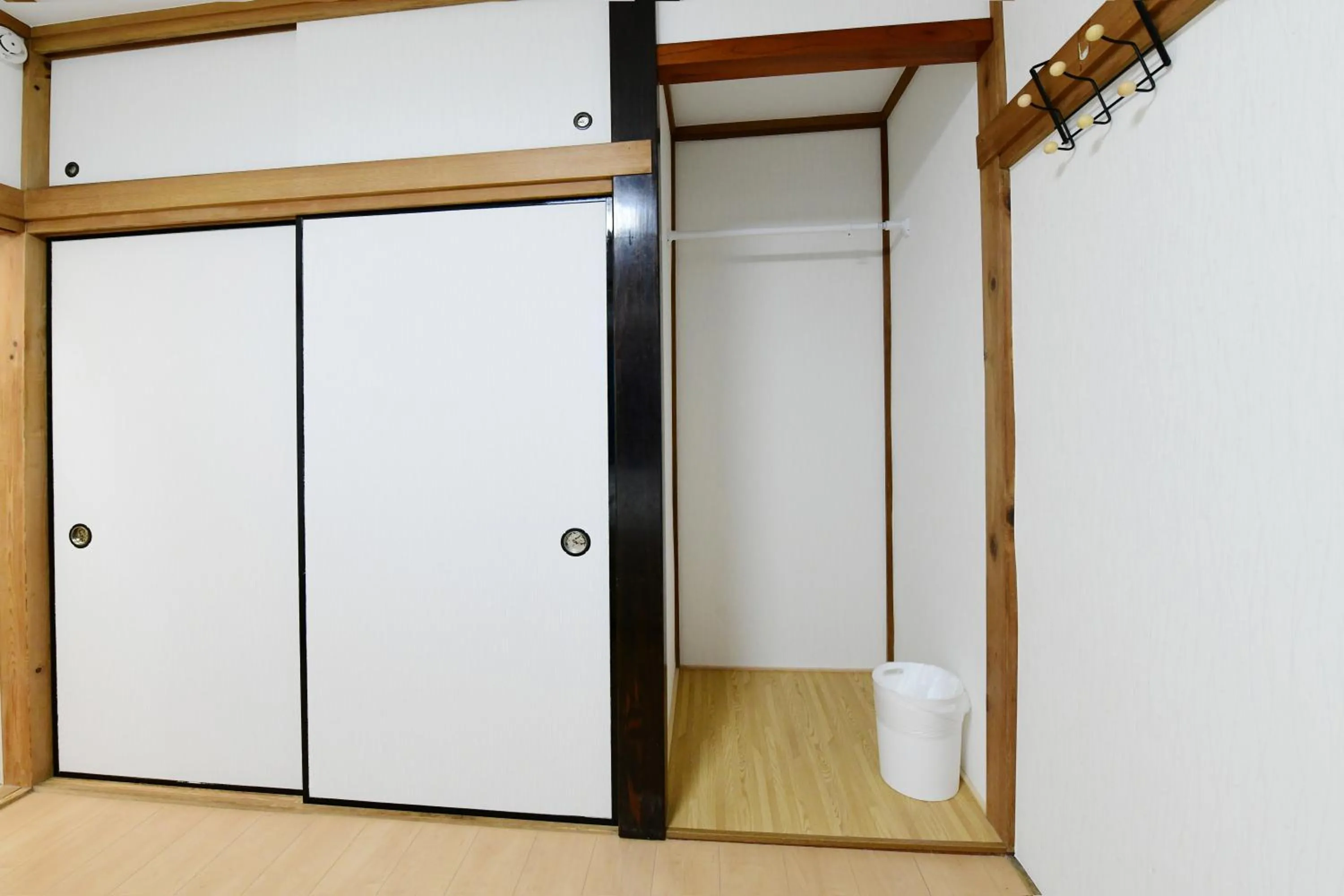 wardrobe in JH Yellow Guest House