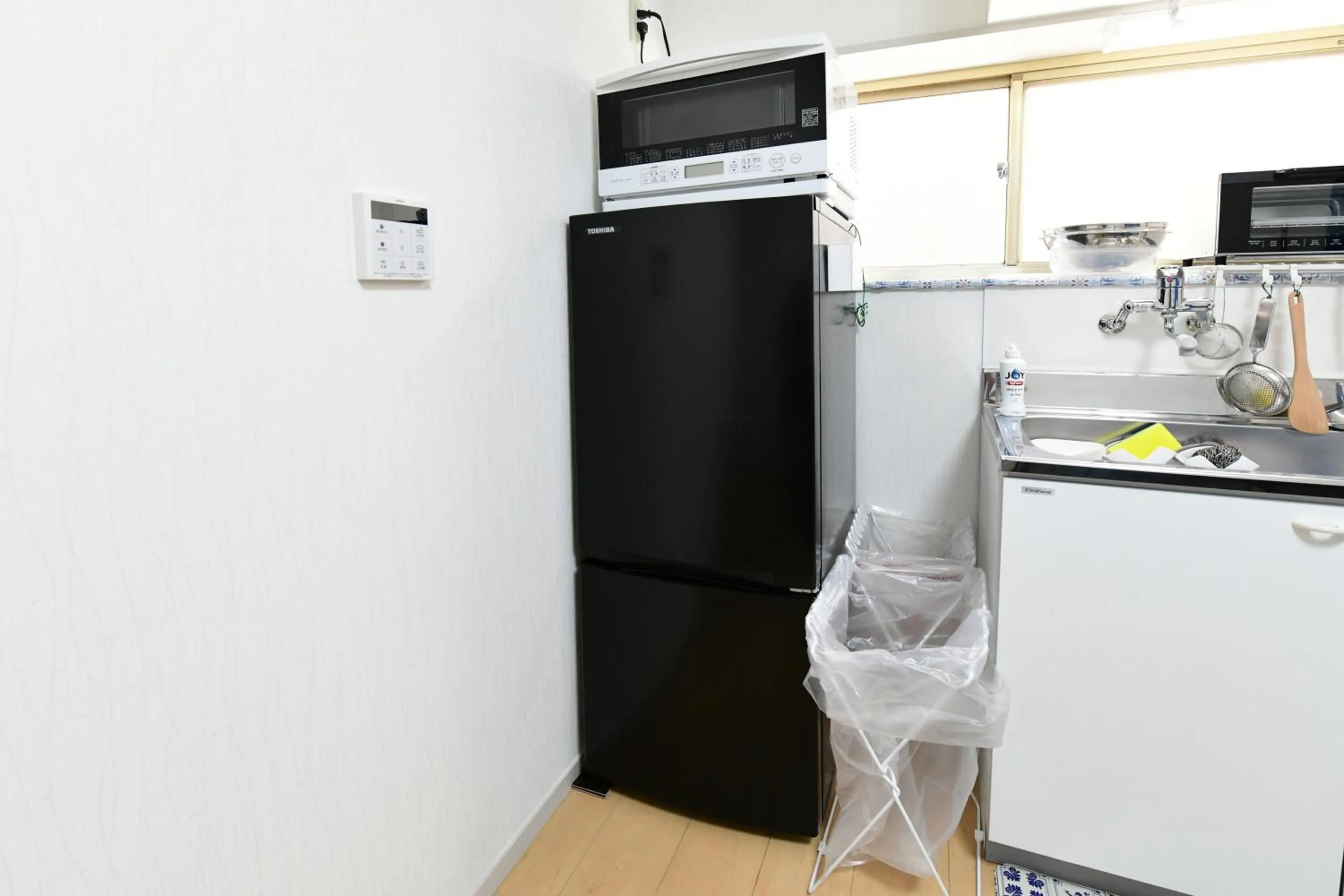 Kitchen or kitchenette in JH Yellow Guest House