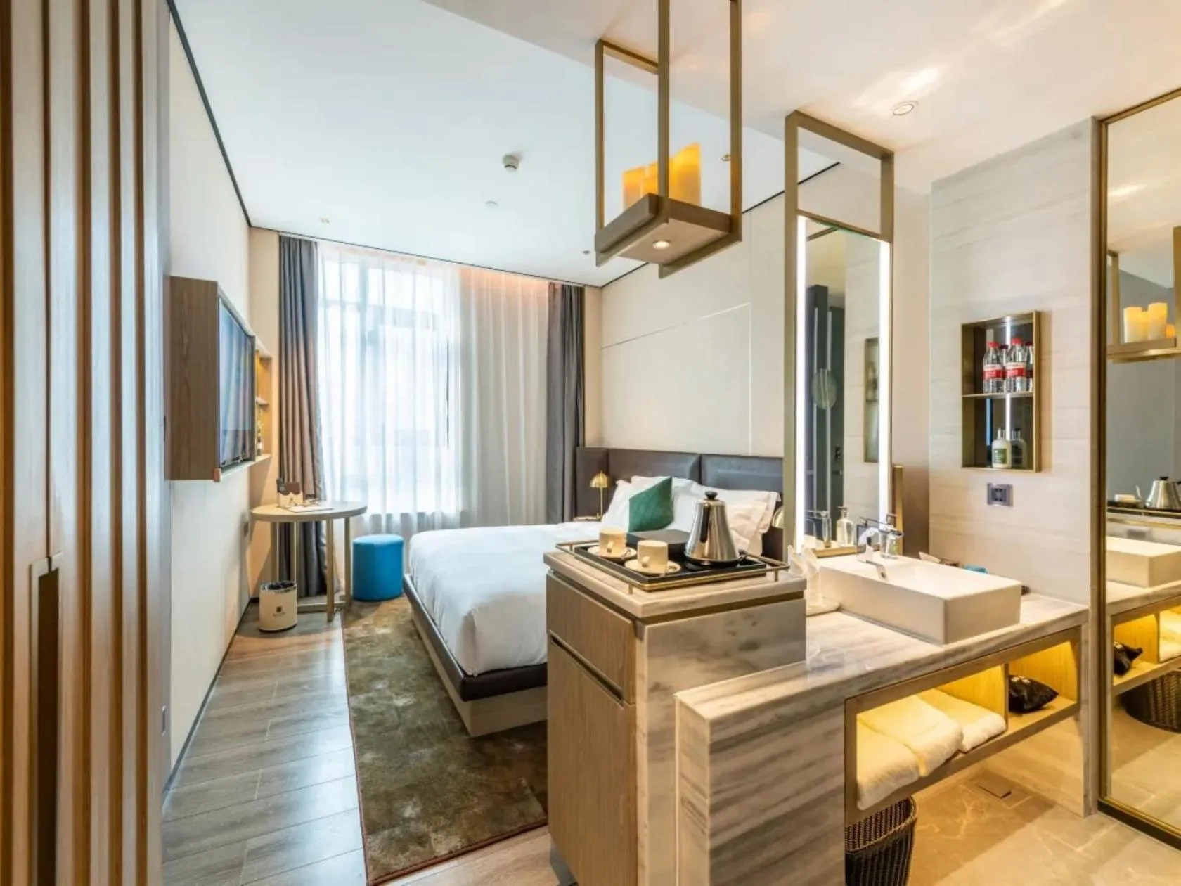 Bed in Echarm Plus International Hotel Ouzhuang Metro Station Branch - Free Deliver Service to Canton Fair Complex During Canton Fair Period