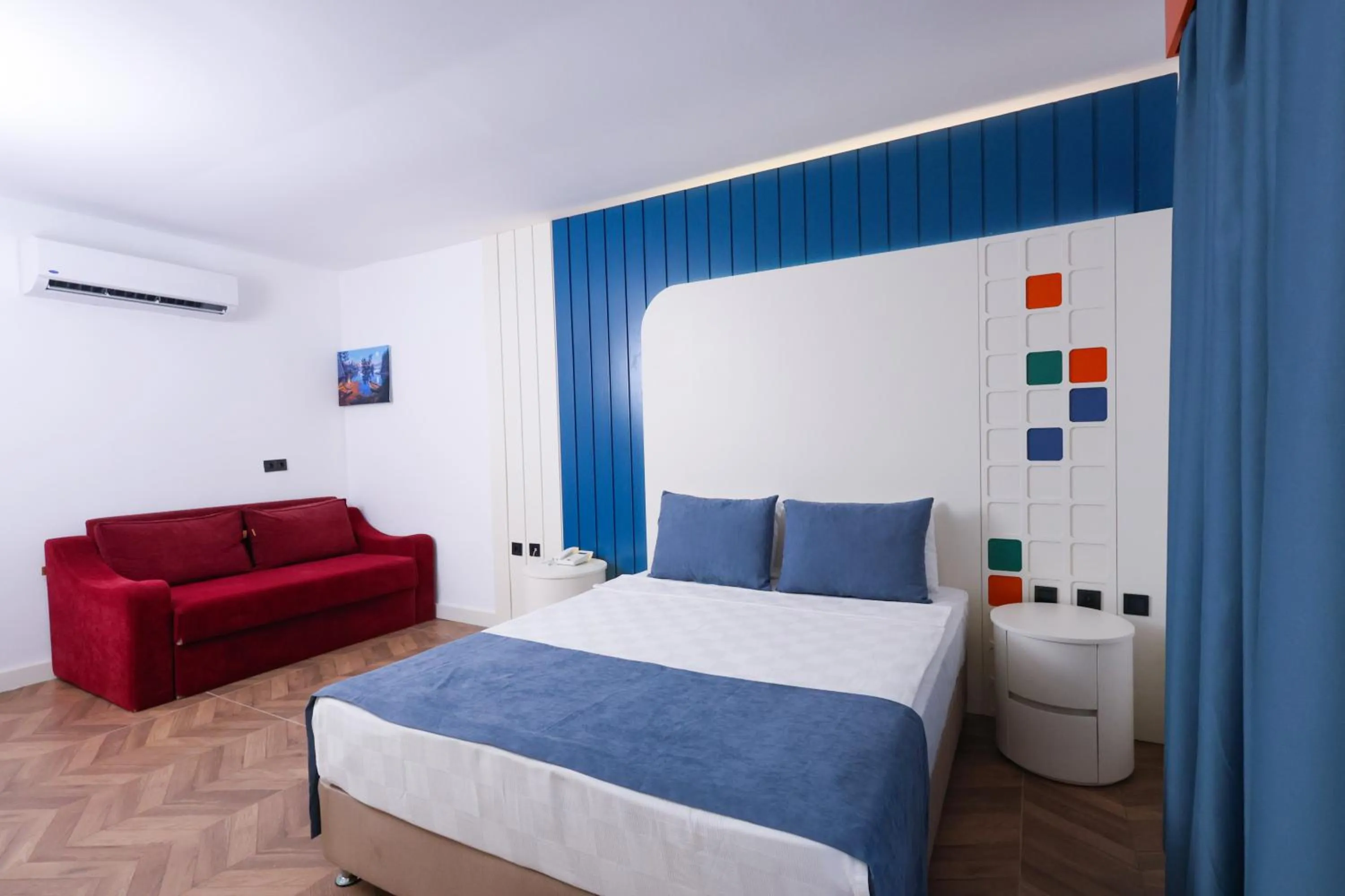 Bedroom, Bed in Forest In Hotel