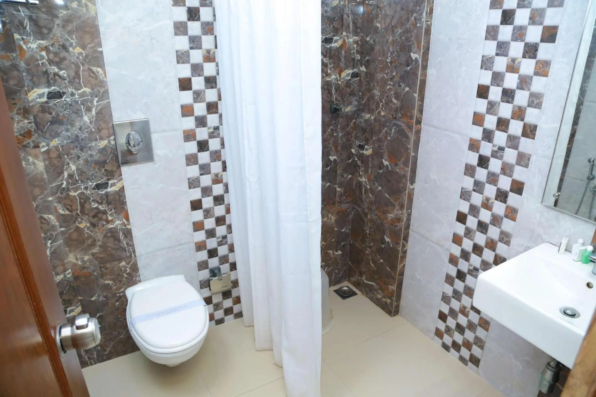 Bathroom in Vishnu Inn