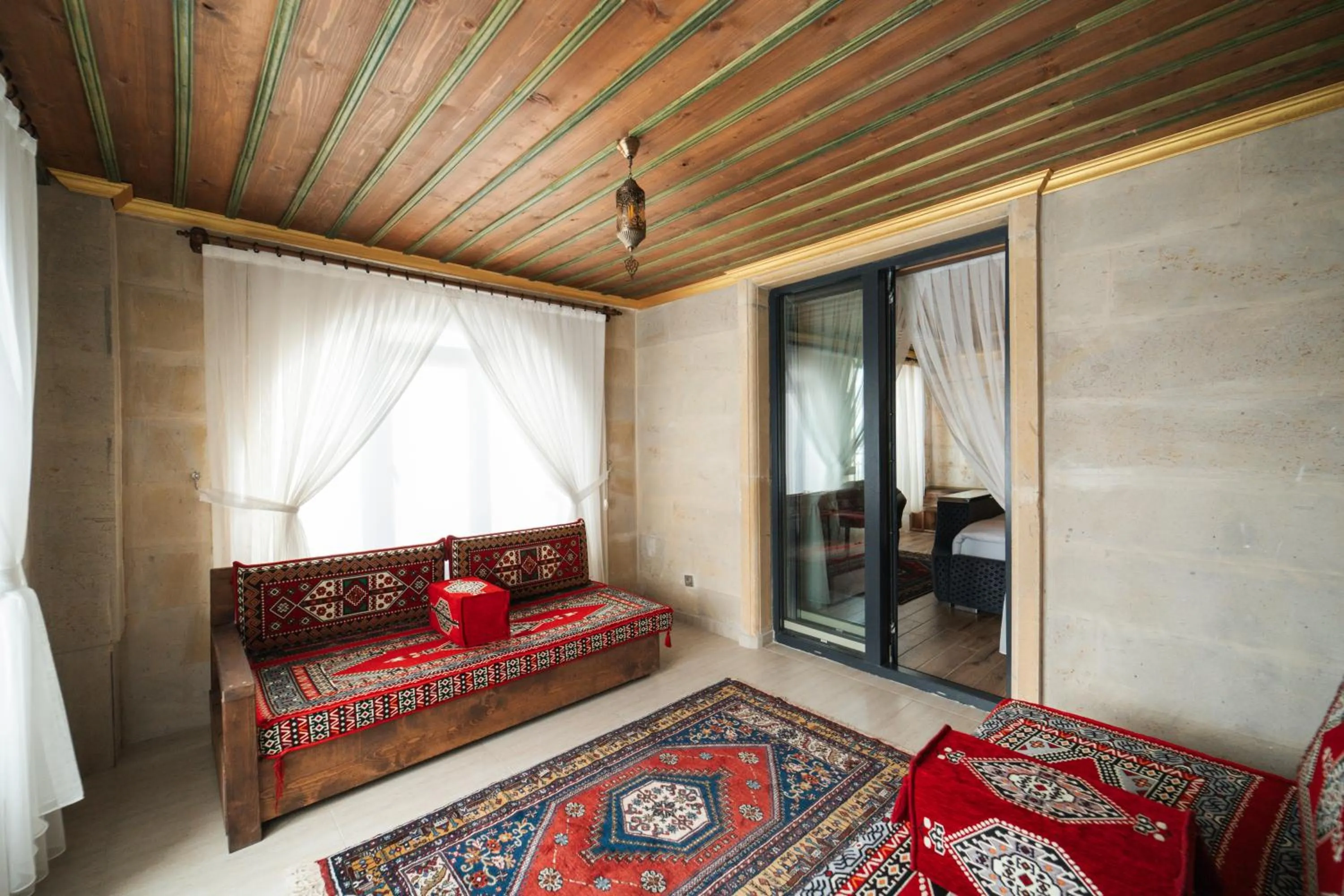 Bed in İncebey Konak Cappadocia