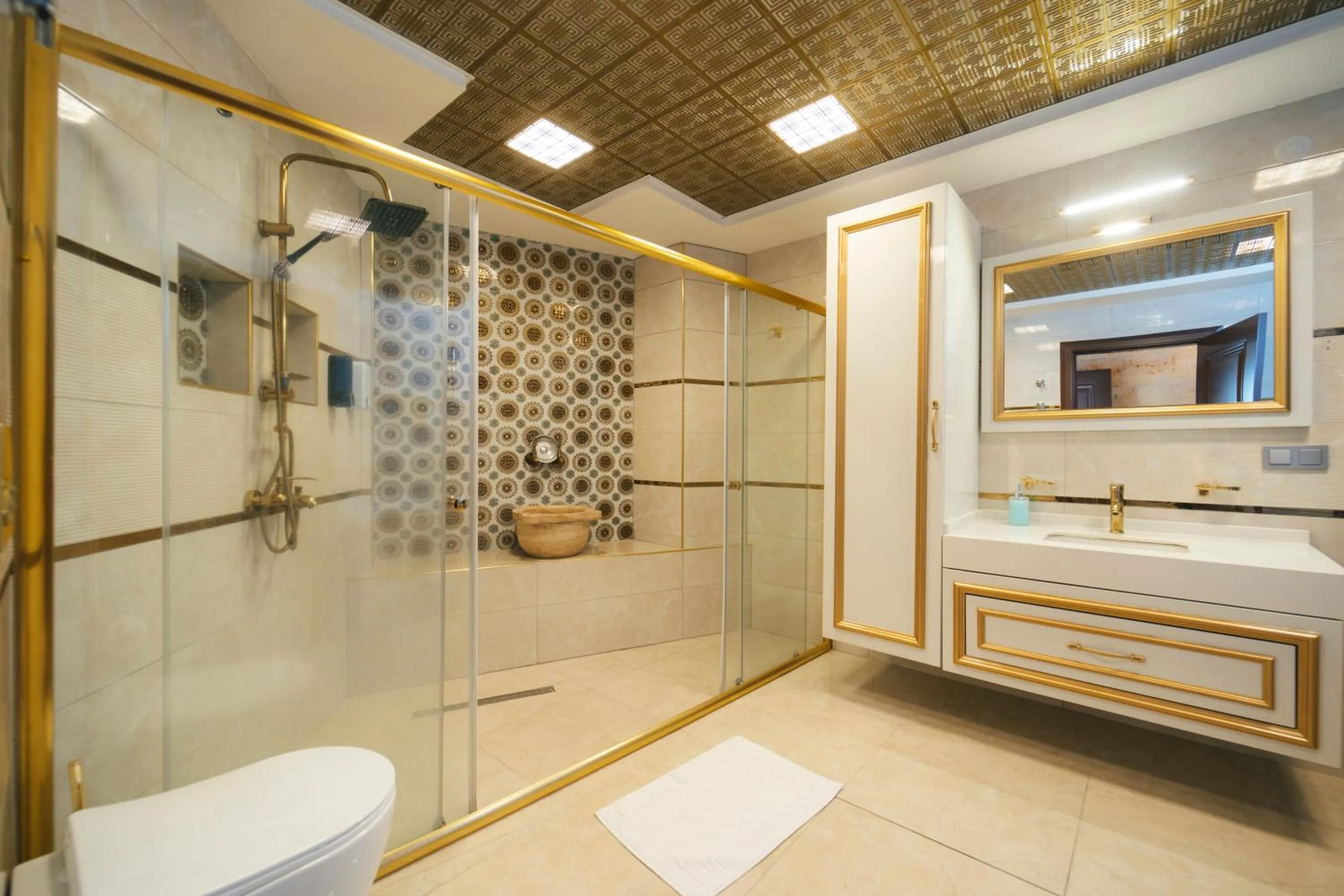 Shower in İncebey Konak Cappadocia