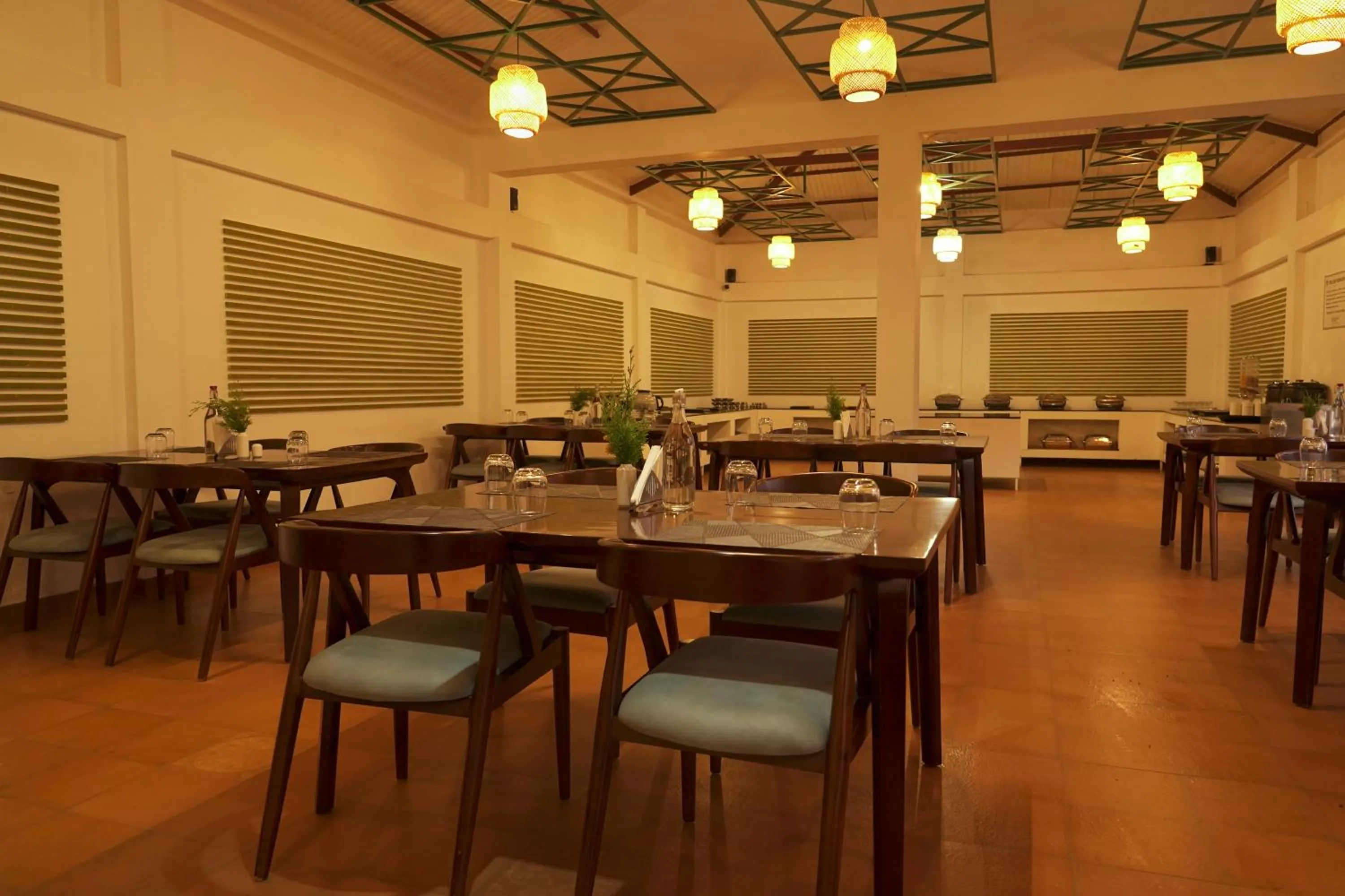 Dining area in Welbeck Vintage By Oxygen Resorts