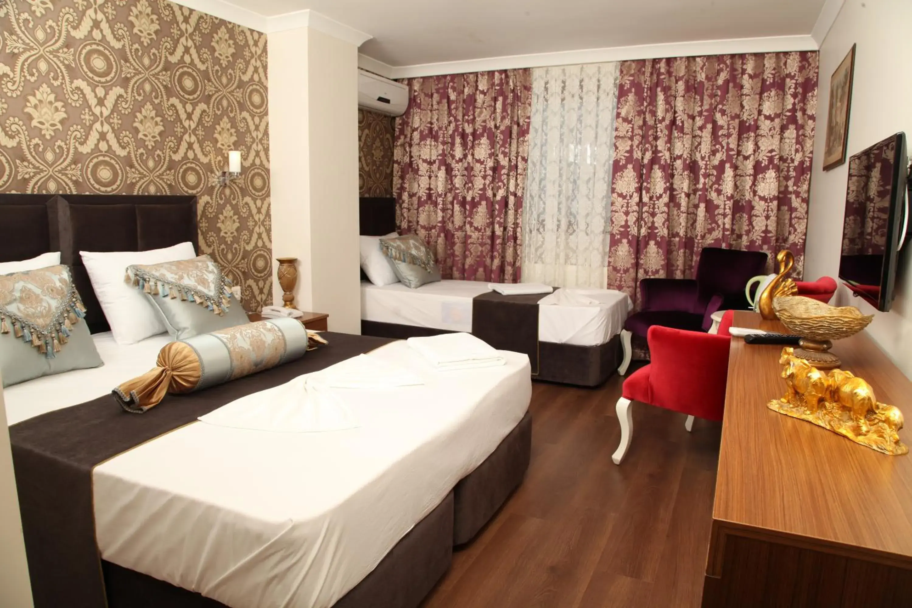 Basic Triple Room in Safir Hotel Basic Triple Room in Safir Hotel