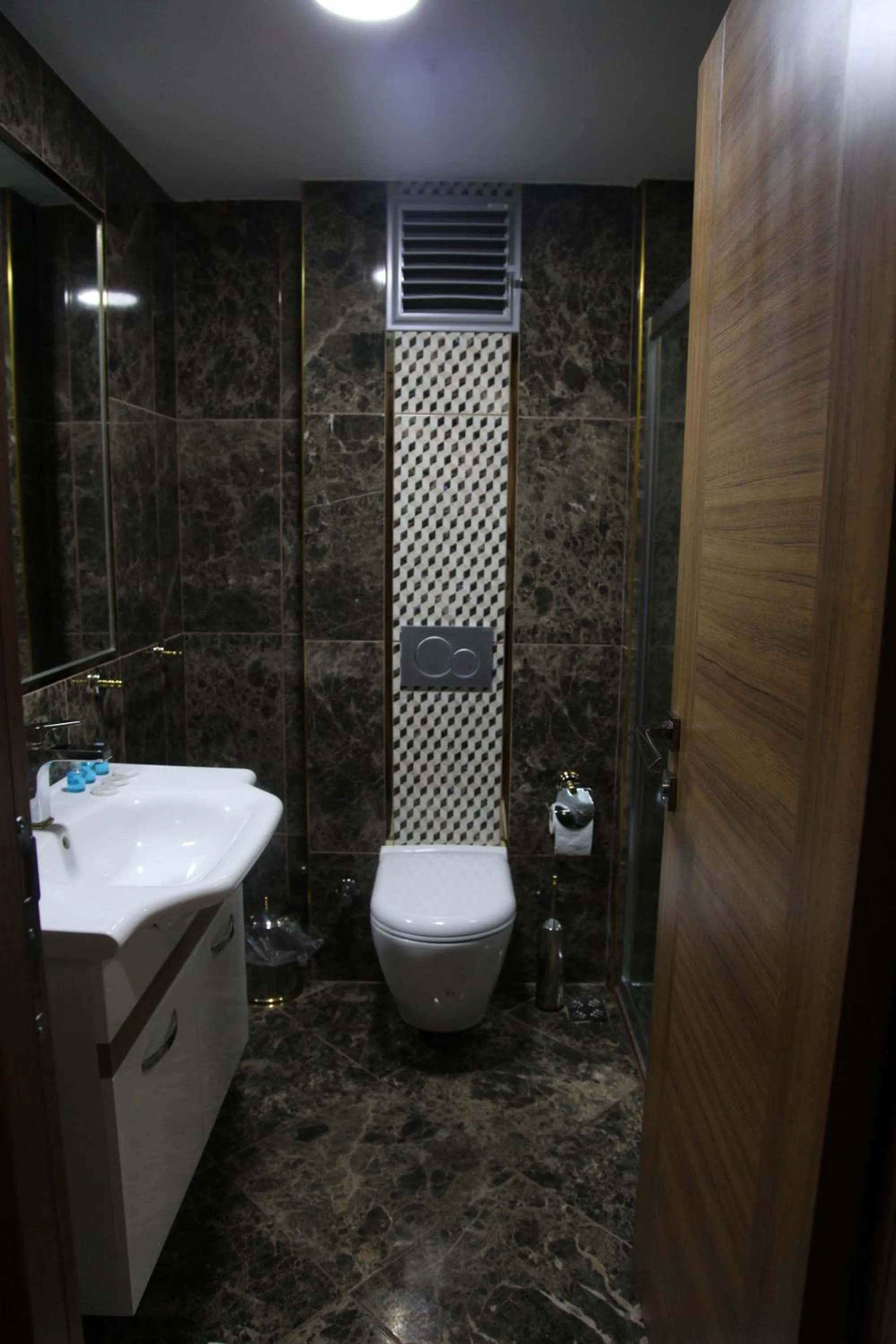 Photo of the whole room in Safir Hotel