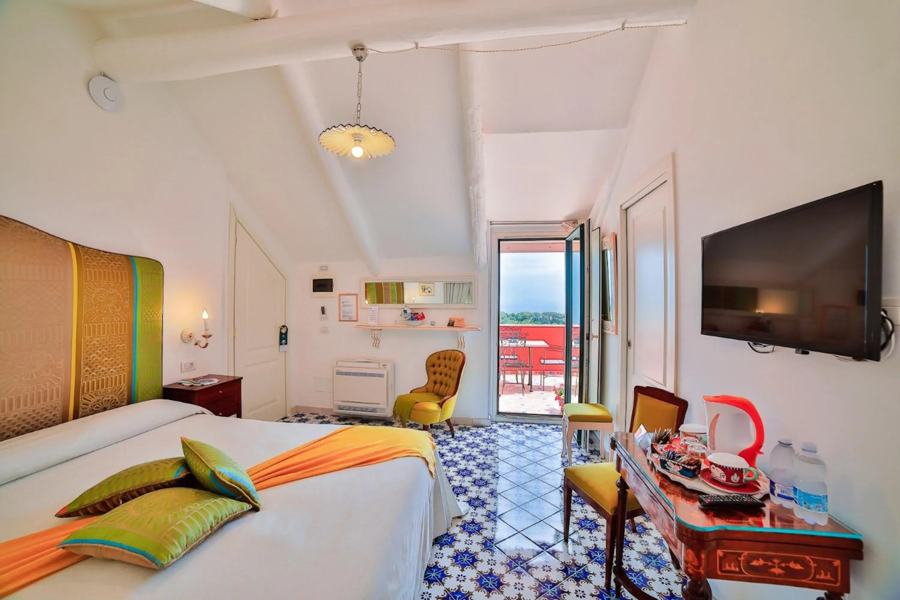 Deluxe Suite with Balcony and Sea View in Palazzo Pascal Deluxe Suite with Balcony and Sea View in Palazzo Pascal