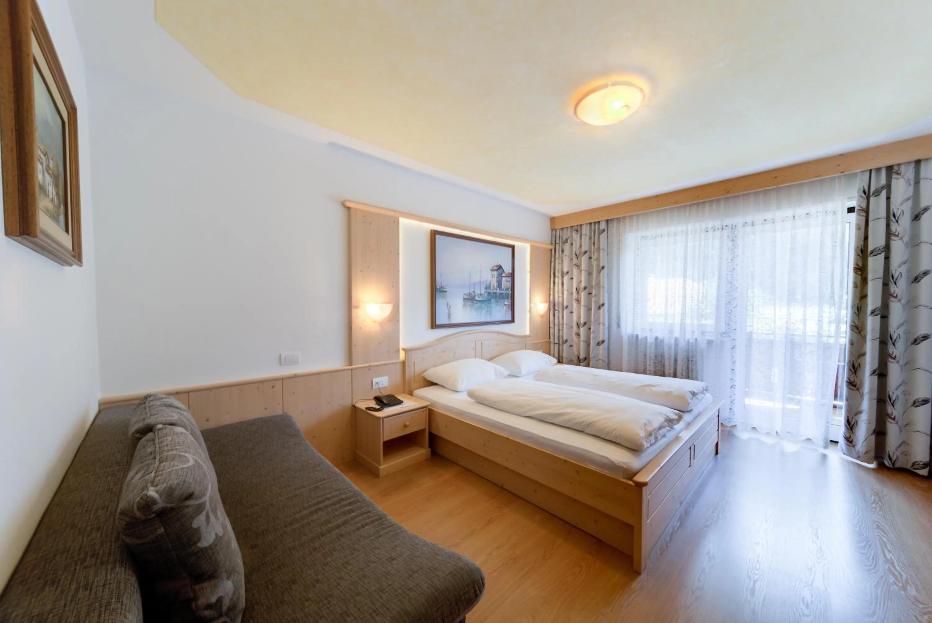 Photo of the whole room, Bed in Hotel Schwarzbachhof