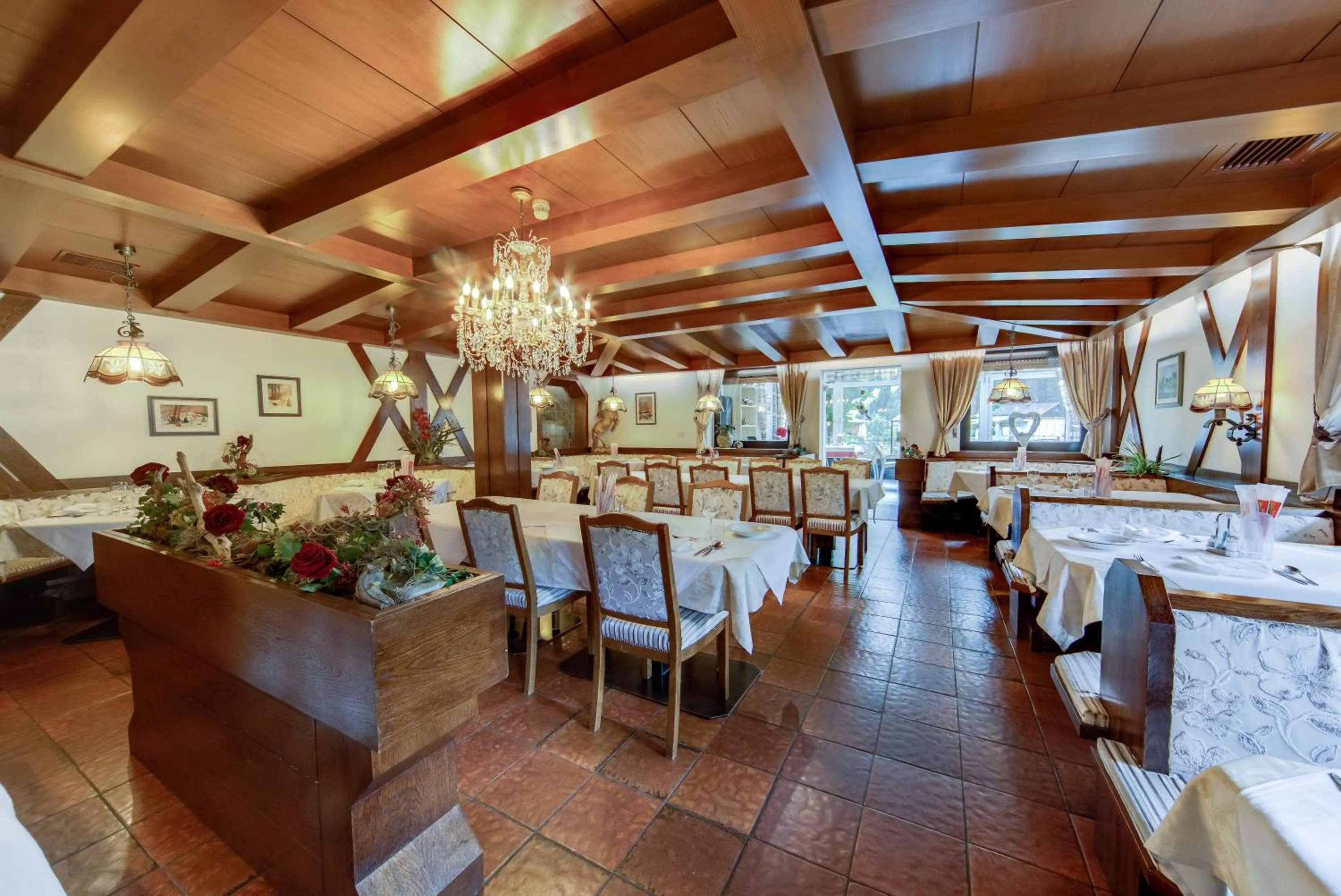 Restaurant/places to eat in Hotel Schwarzbachhof