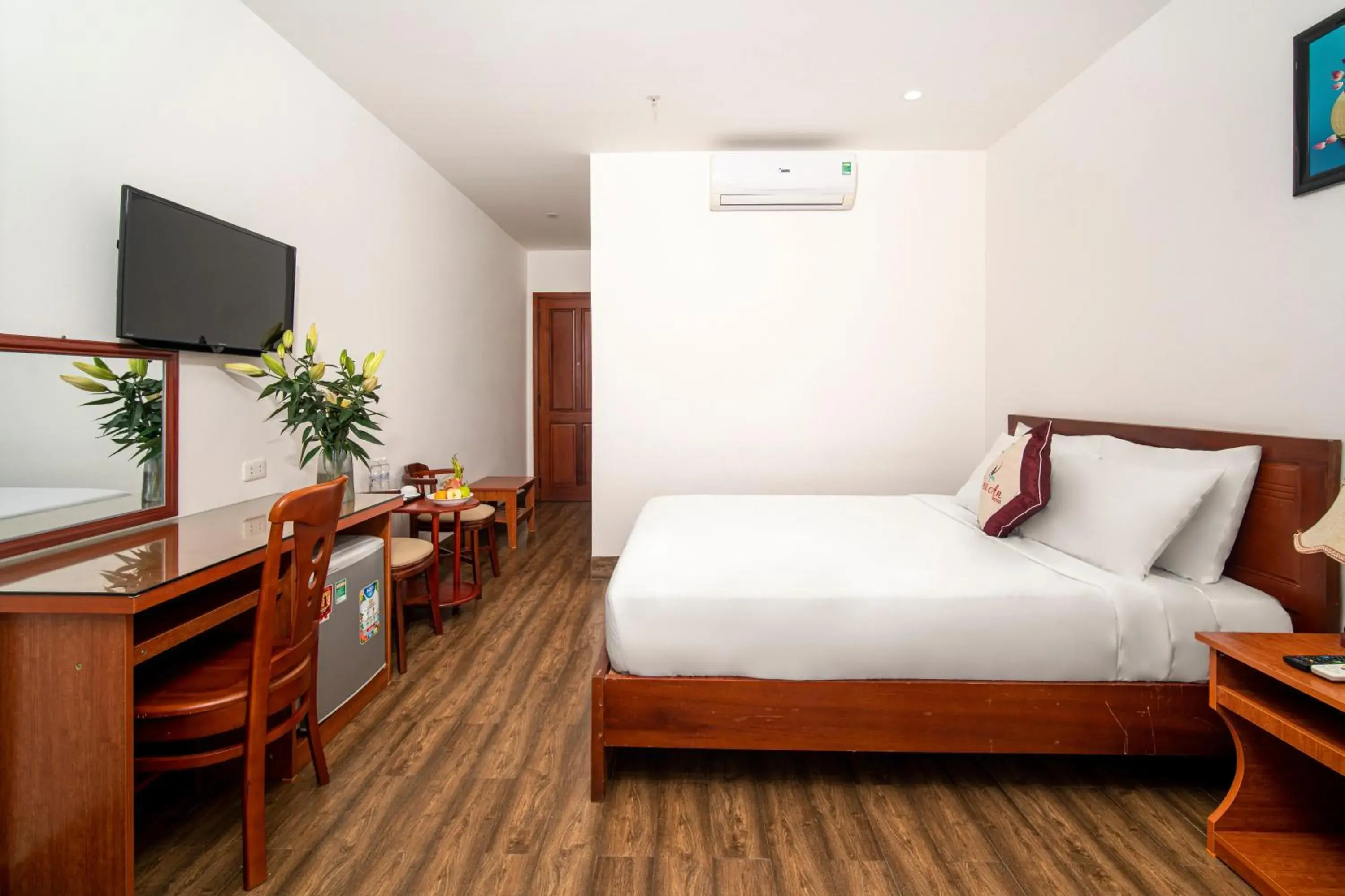 TV and multimedia, Bed in Phú An Hotel TV and multimedia, Bed in Phú An Hotel