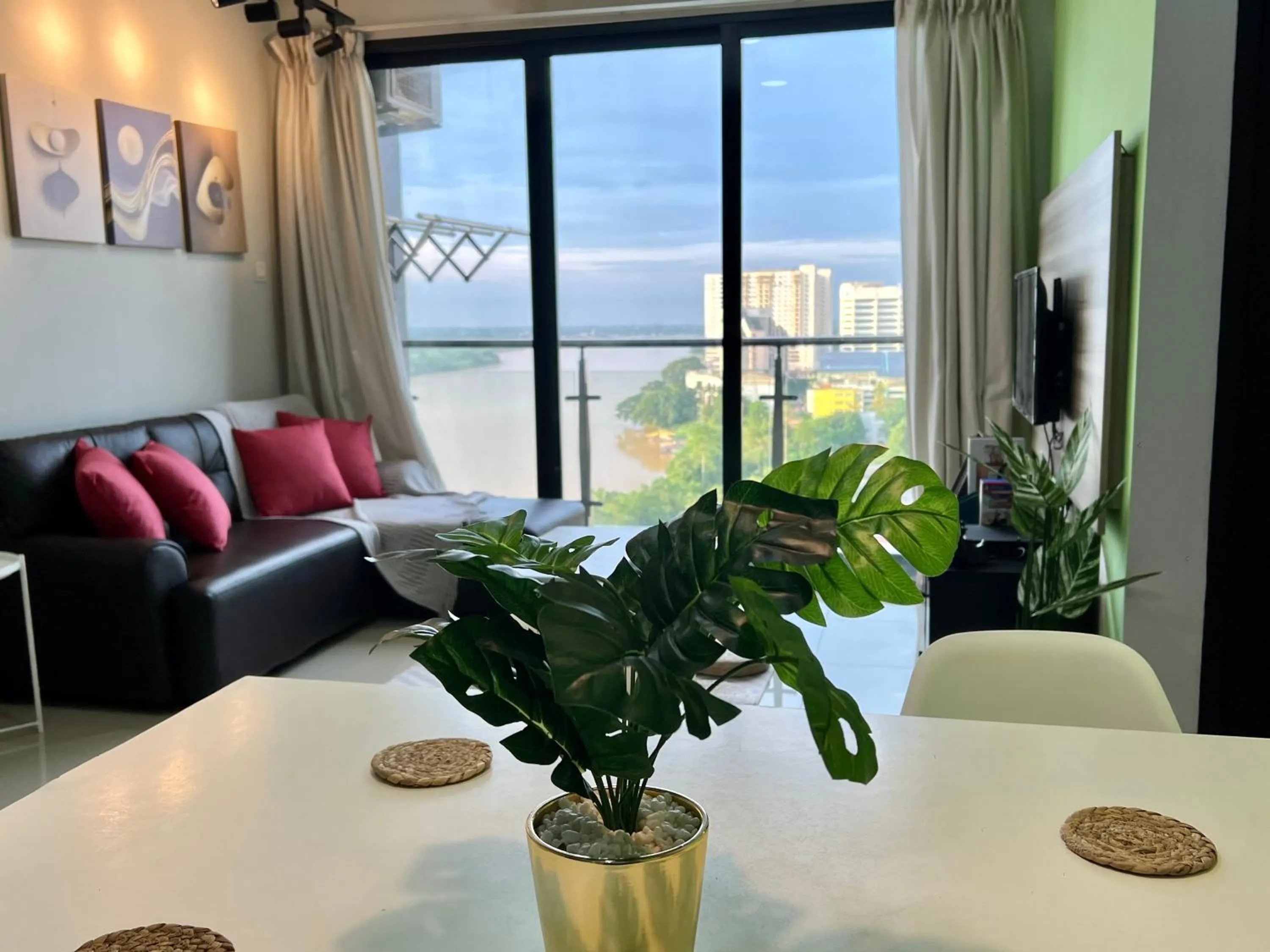 RiverView 8PAX 2BR in KBtown PS4, Netflix A-8-3A