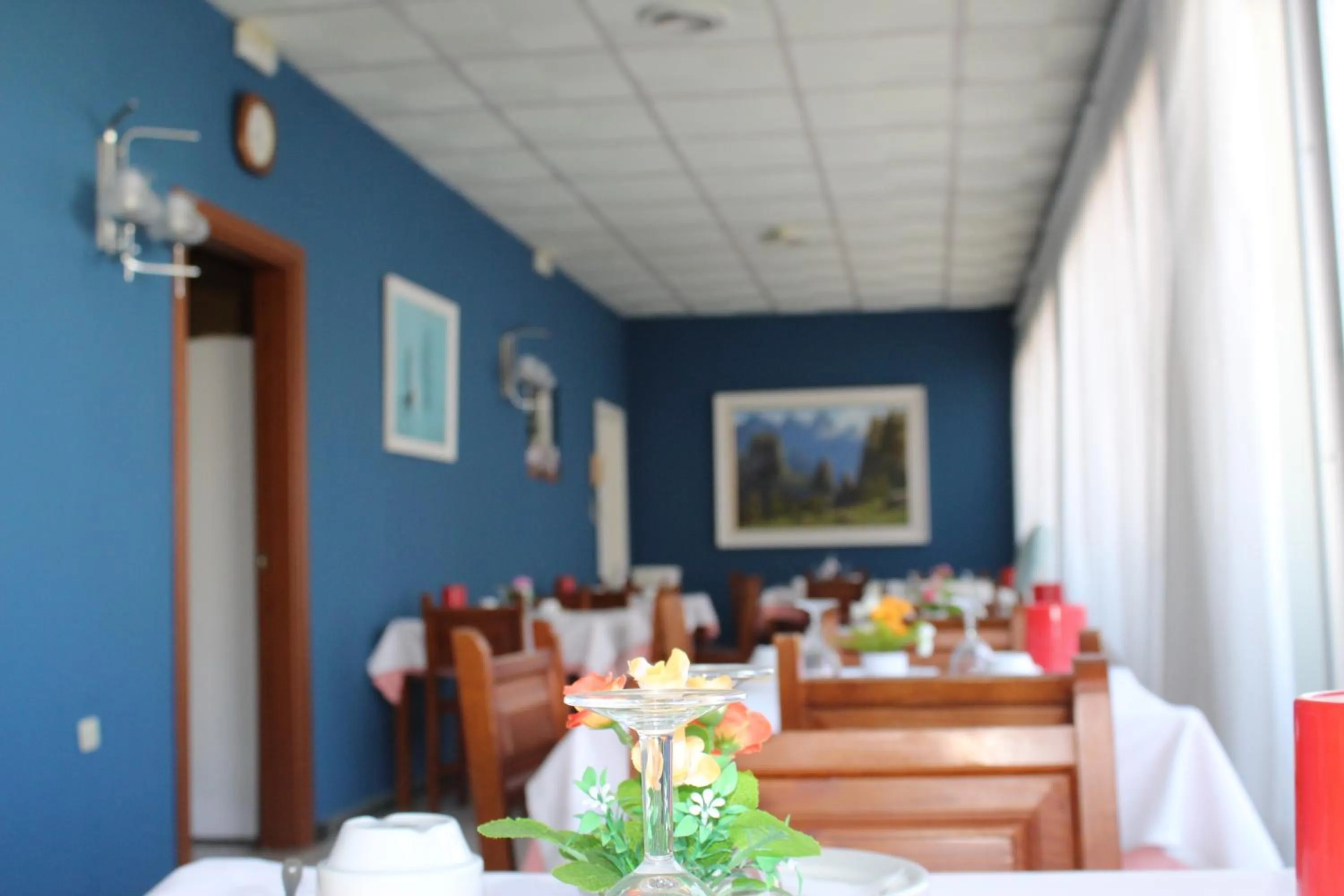 Restaurant/places to eat in Hotel Olympia