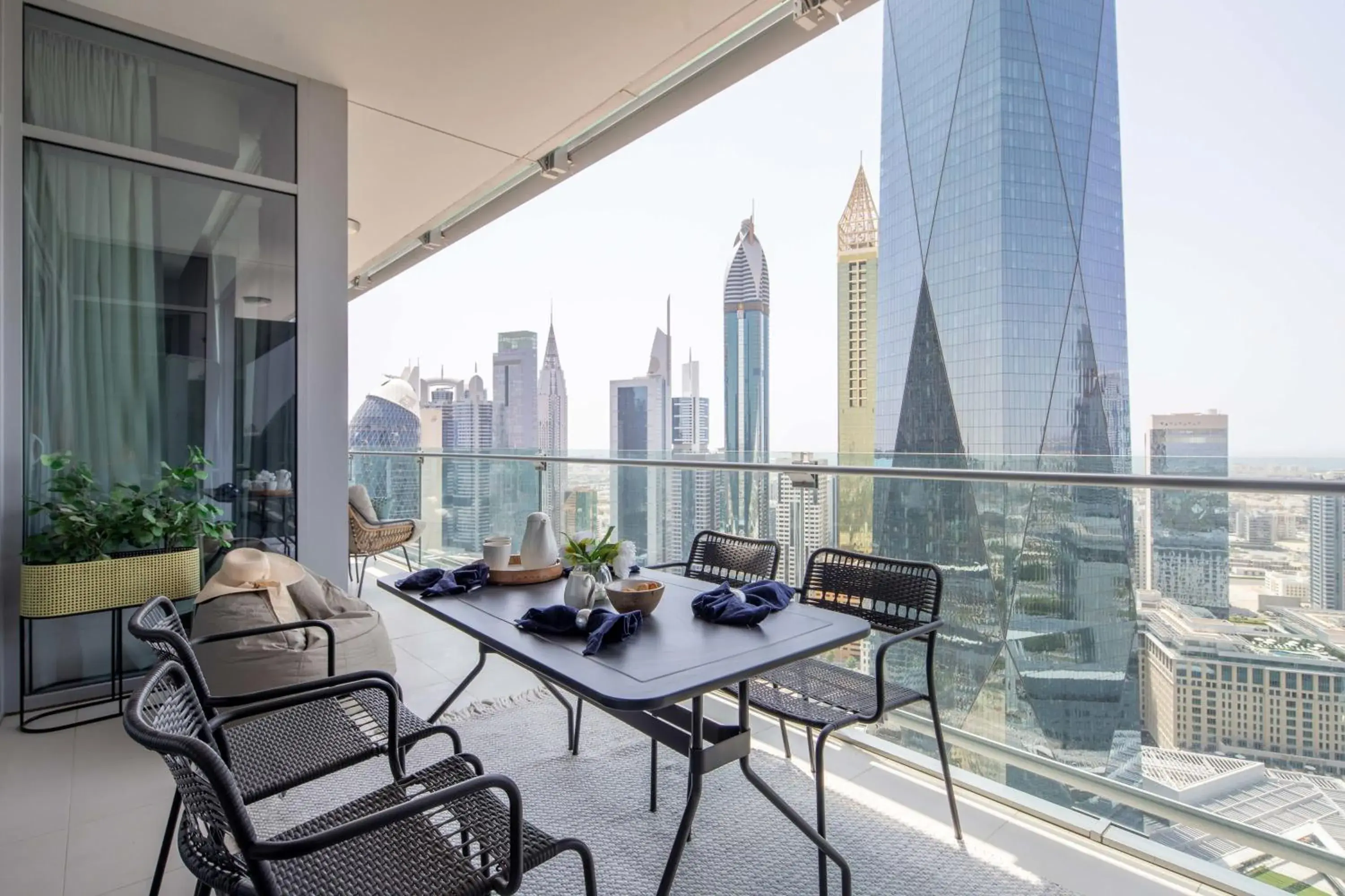 Frank Porter - Burj Daman Frank Porter - Burj Daman