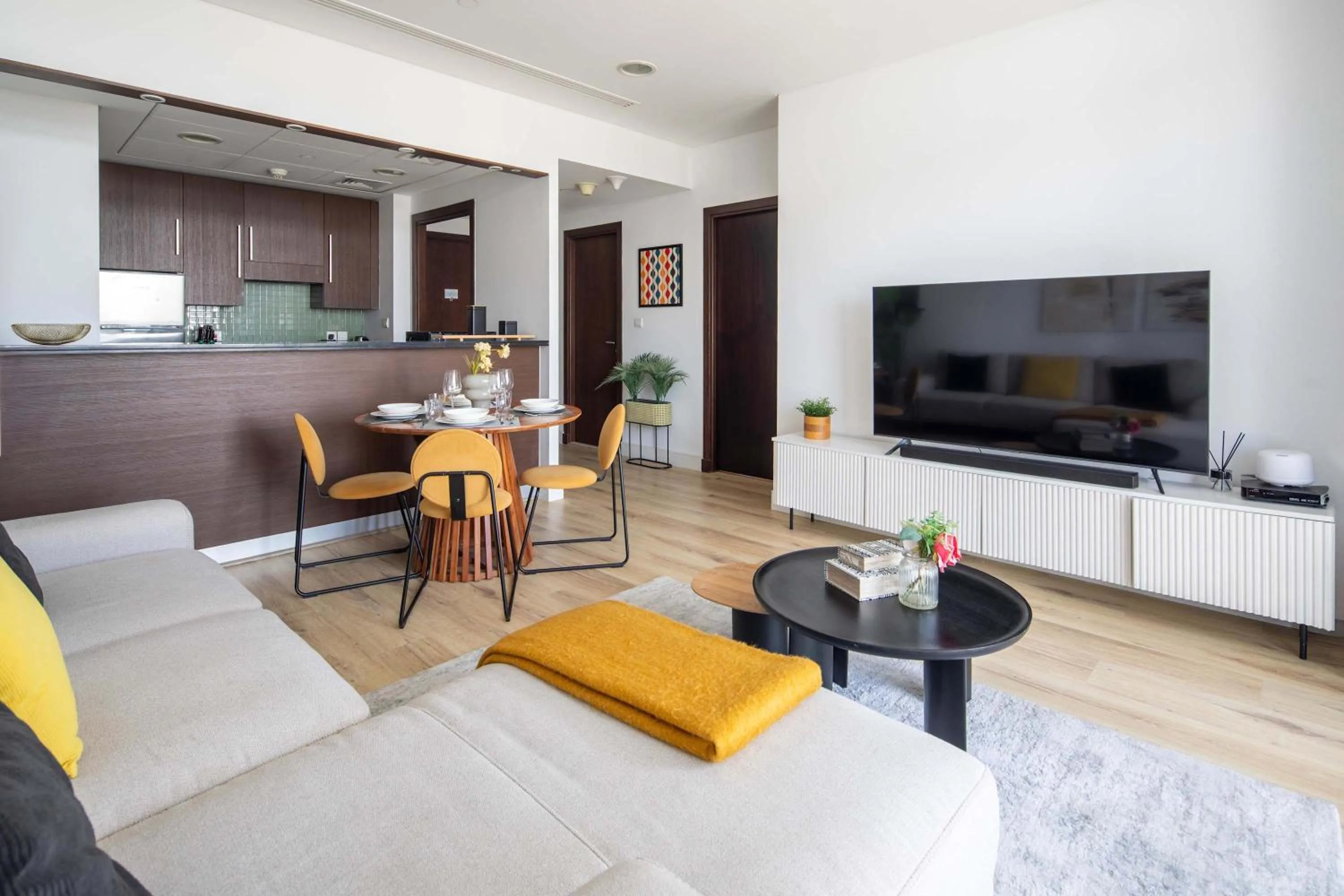 Frank Porter - Burj Daman