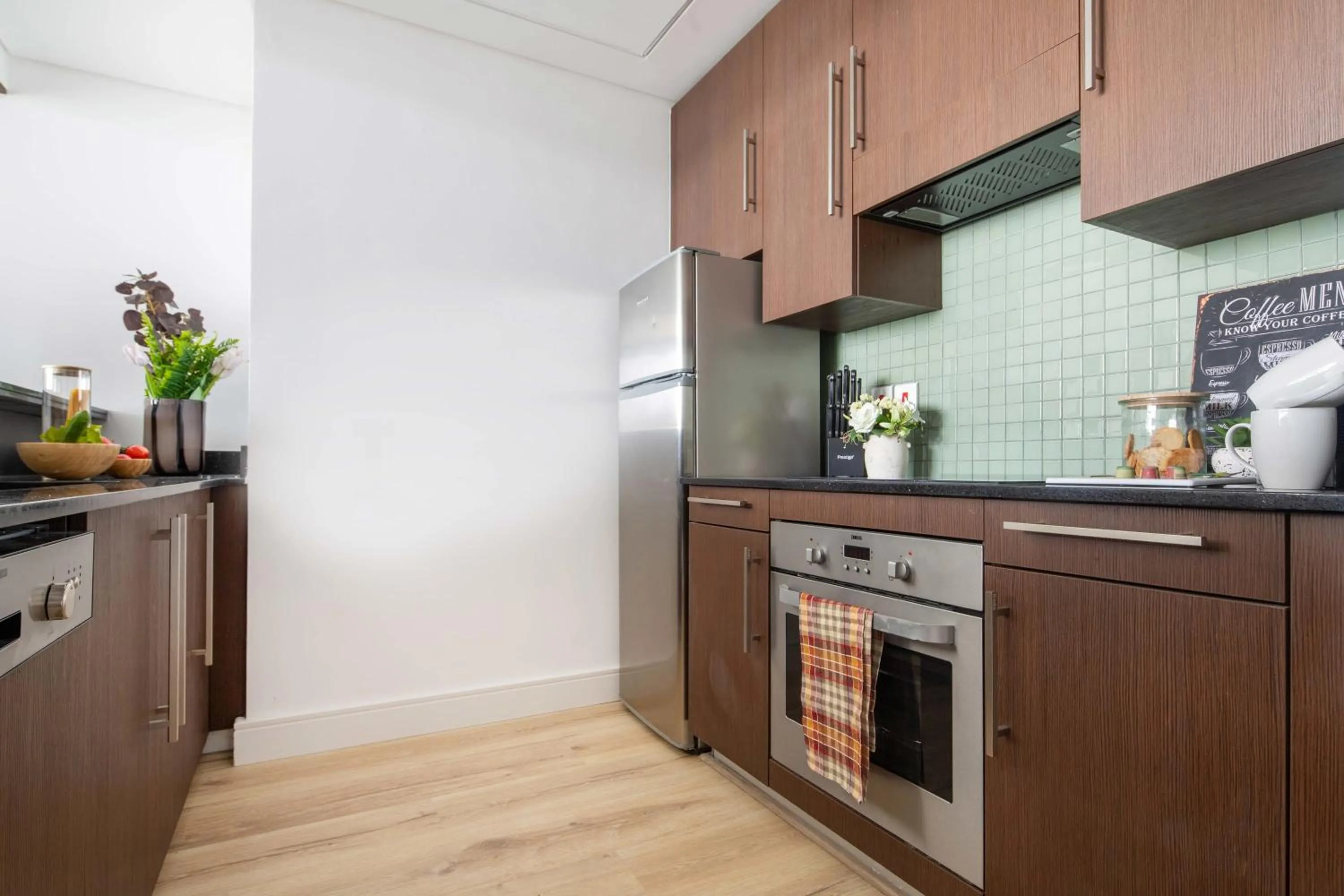 Frank Porter - Burj Daman