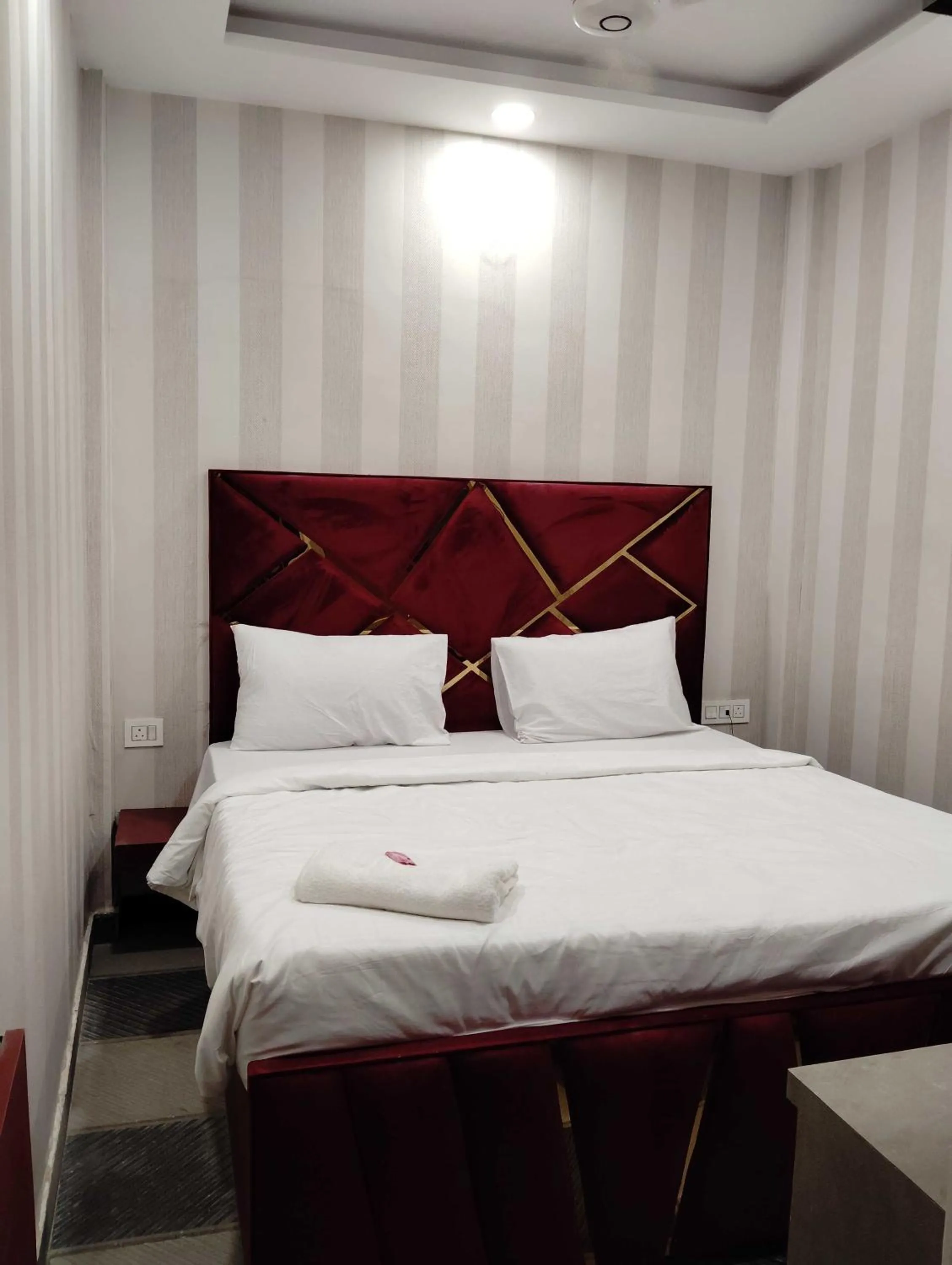 Bedroom, Bed in Hotal O Cloud Inn