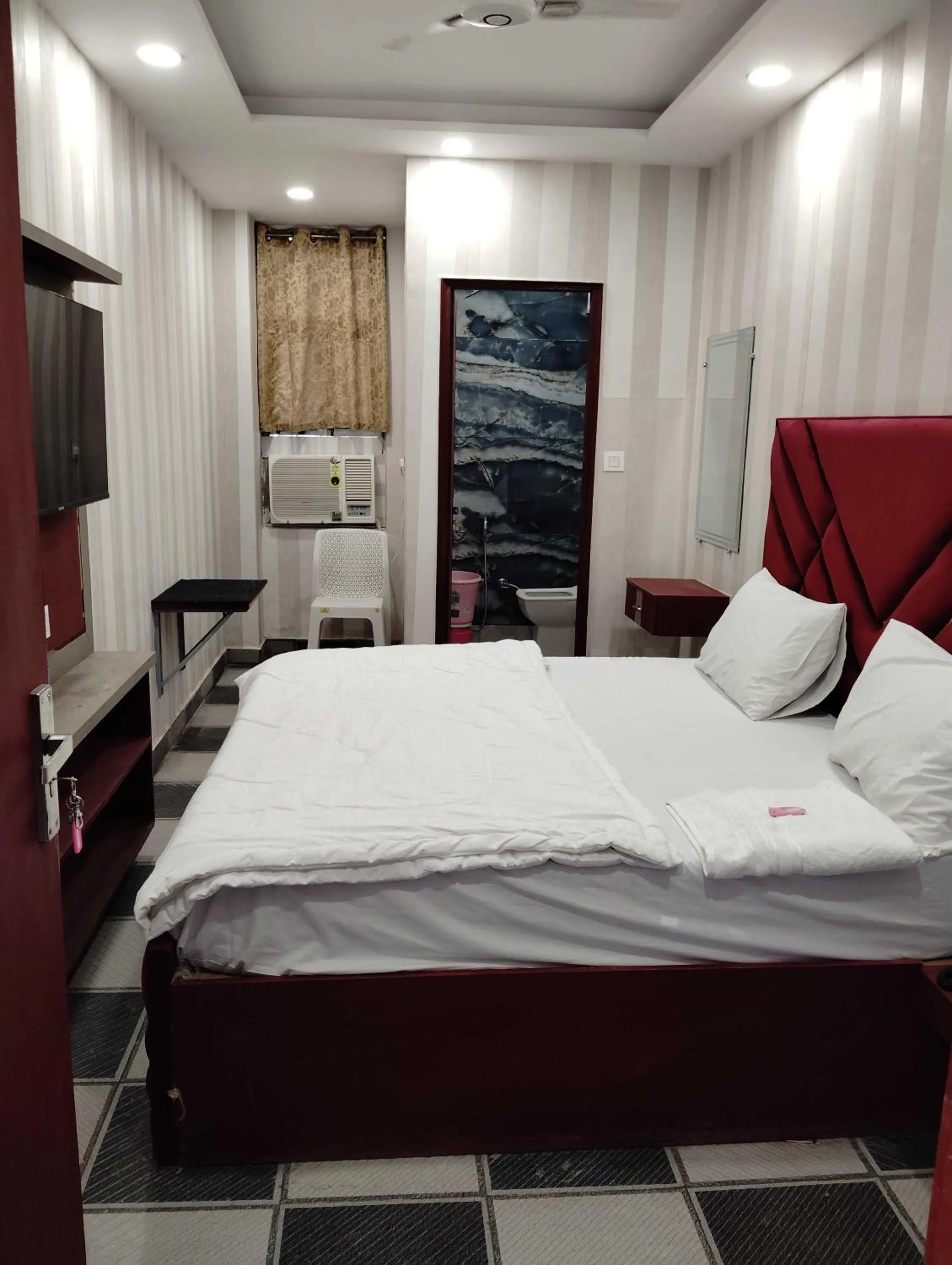Bedroom, Bed in Hotal O Cloud Inn