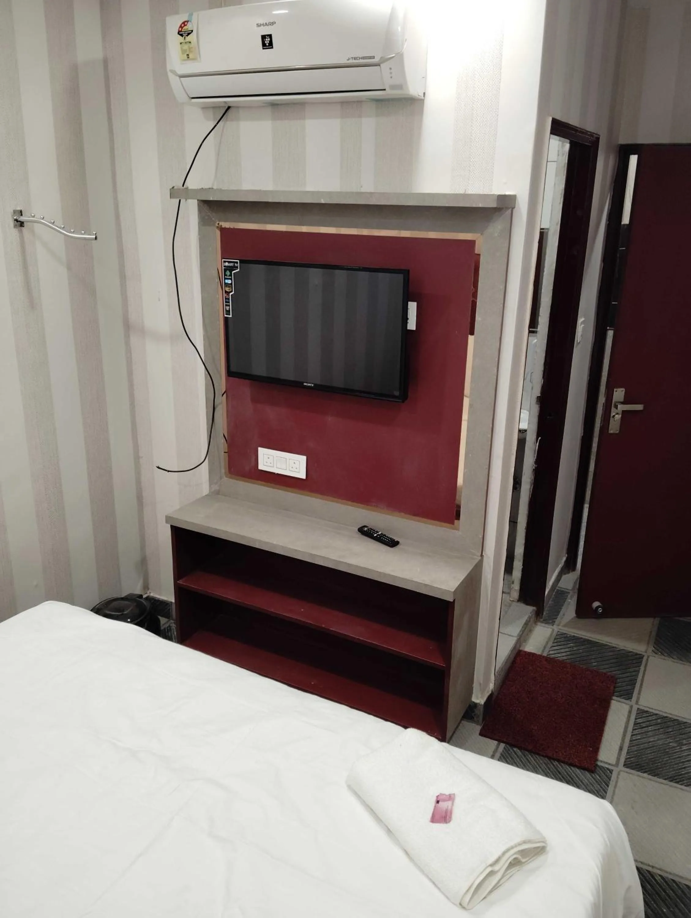 Bedroom, Bed in Hotal O Cloud Inn