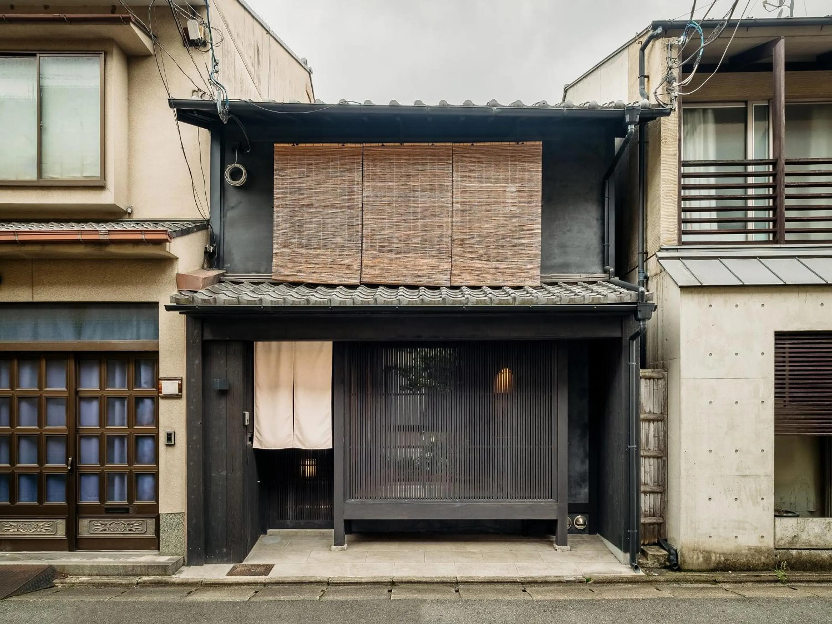 Property building in Mizunoha Machiya House