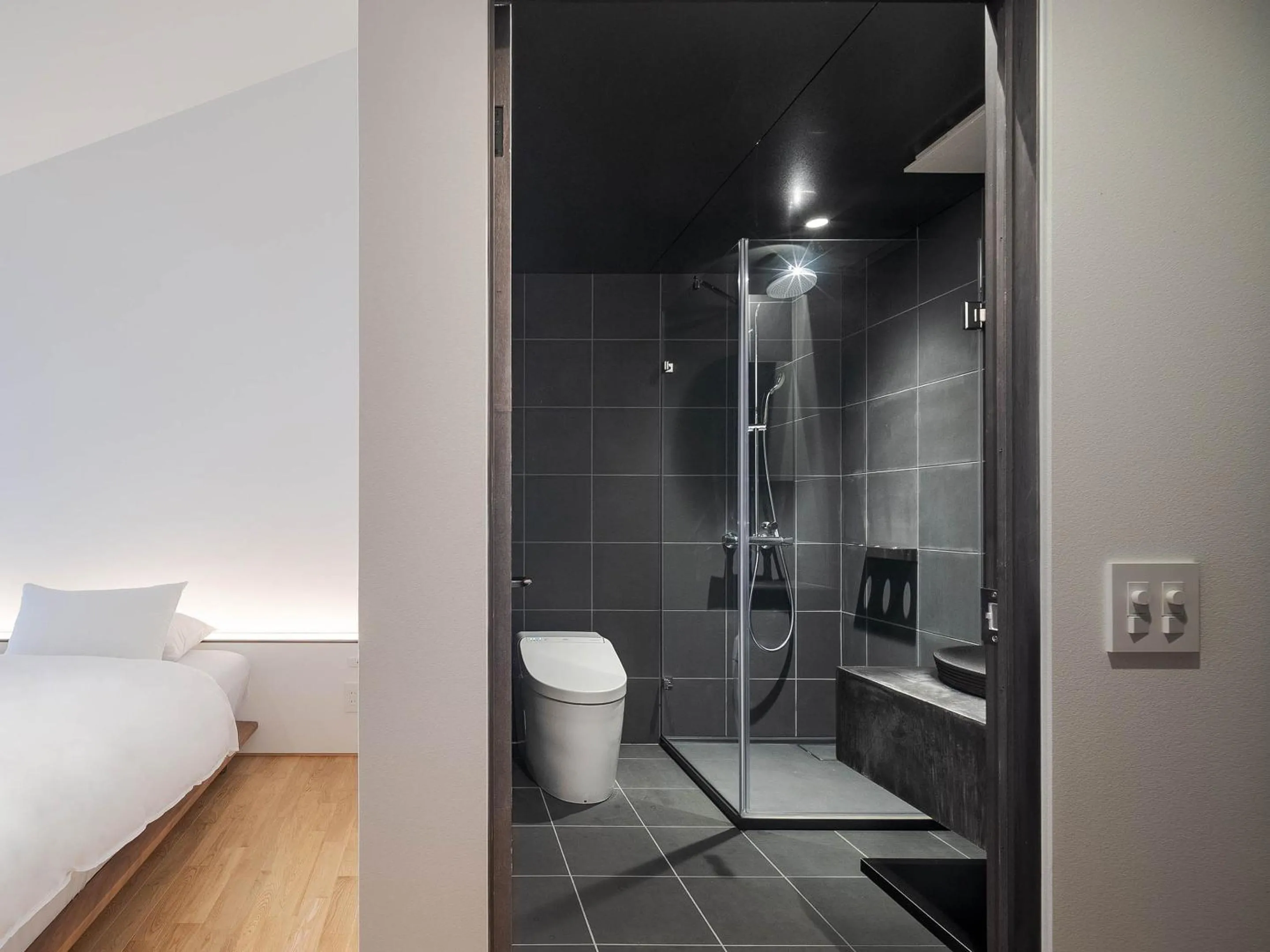 Toilet in Mizunoha Machiya House