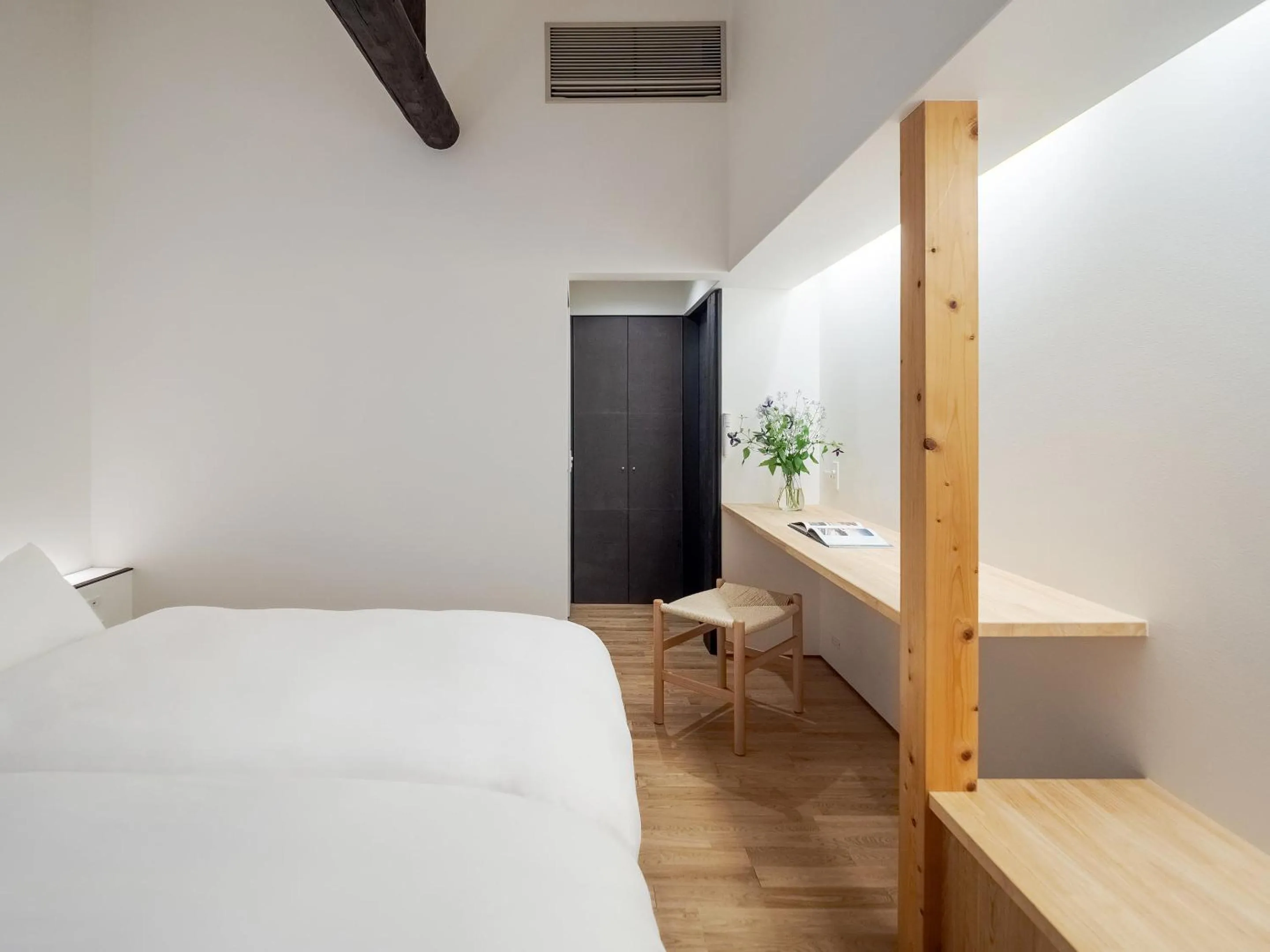 Bedroom, Bed in Mizunoha Machiya House