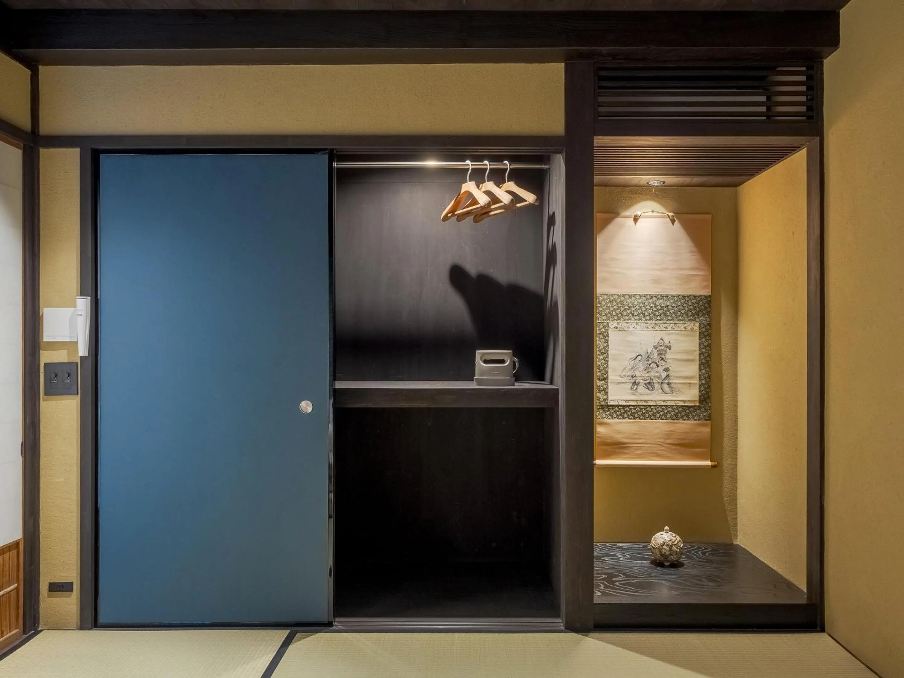 Photo of the whole room in Mizunoha Machiya House