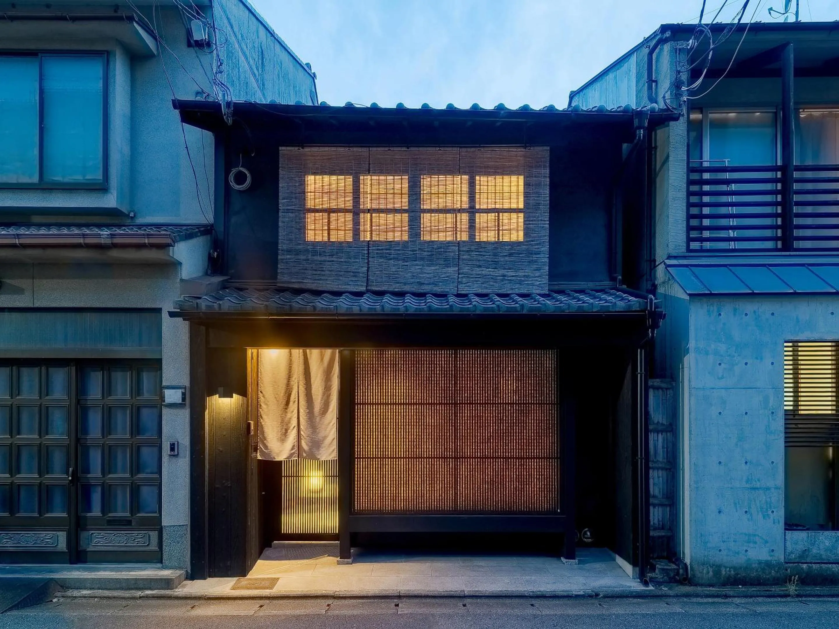 Property building in Mizunoha Machiya House