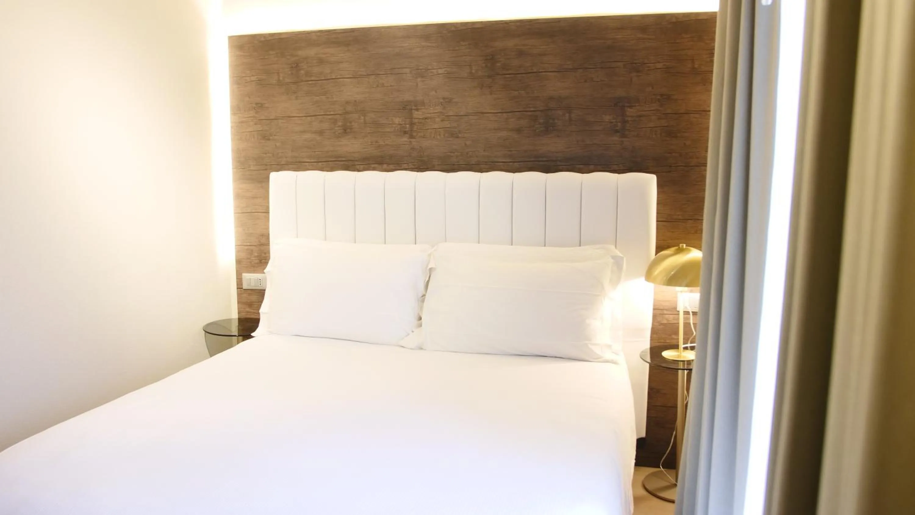 Bed in Hotel Battisti 31