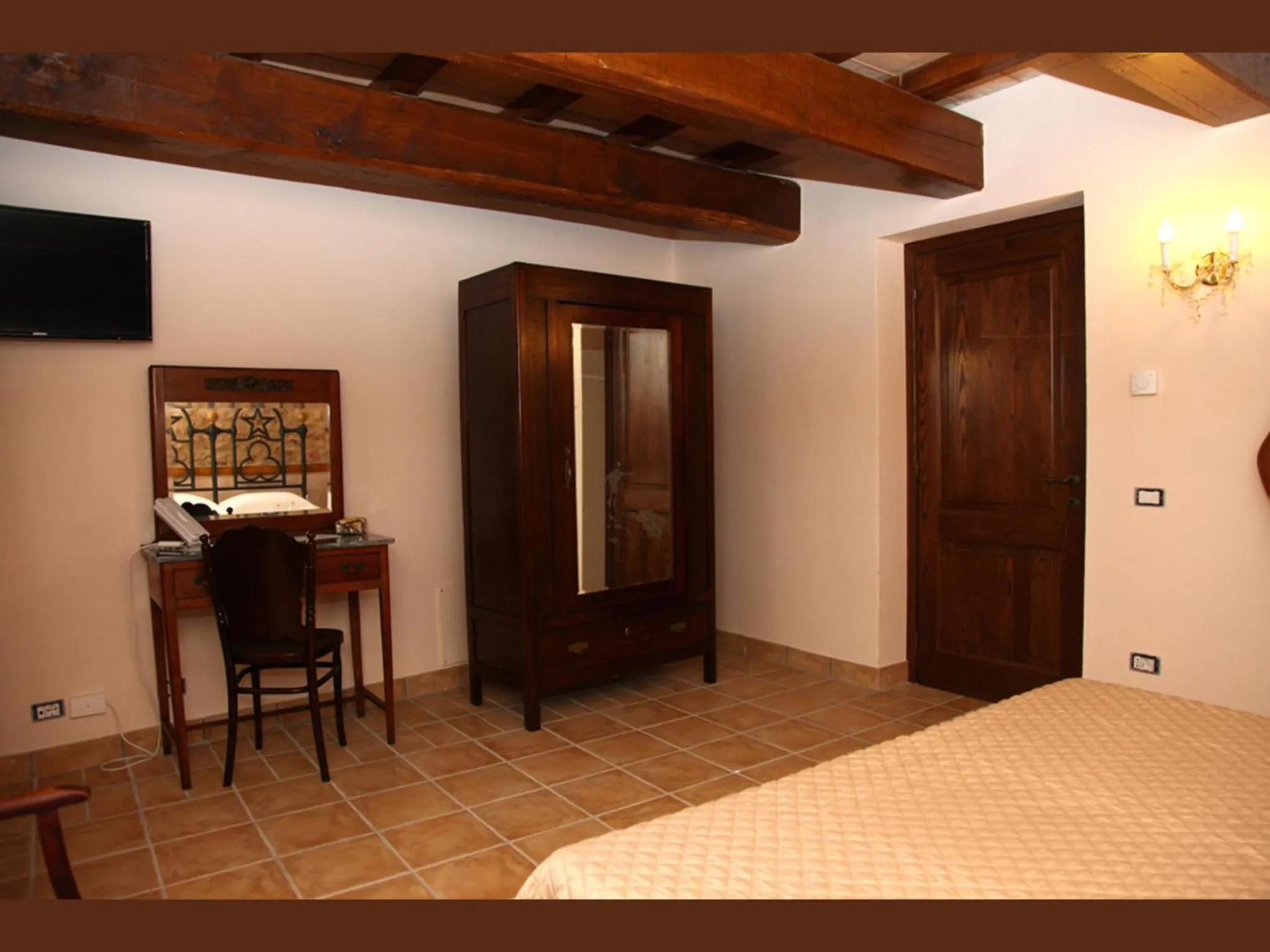 Shower, Bed in B&B Valle degli Ulivi Vallecorsa