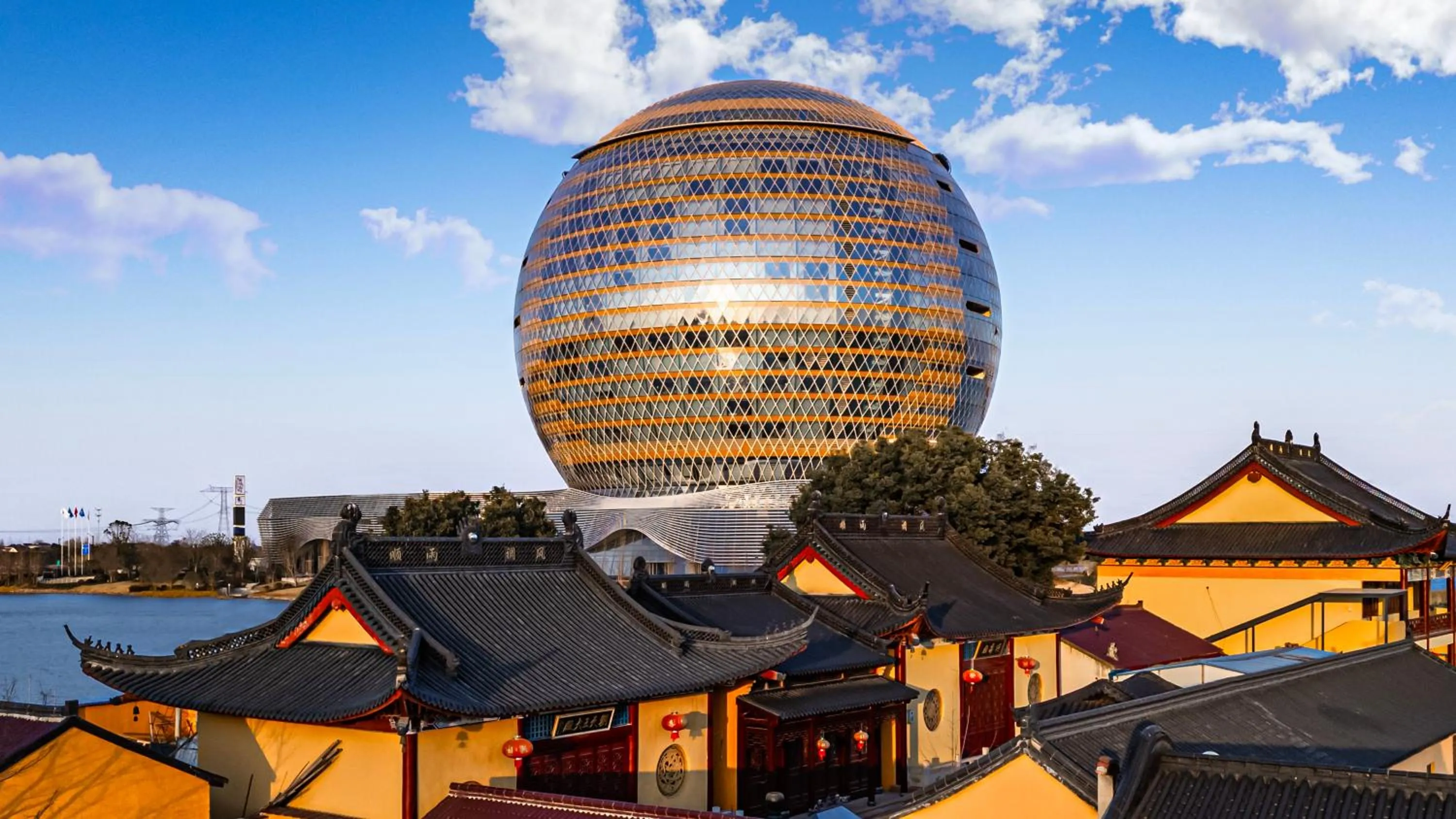 Property building in Hilton Huzhou Nanxun