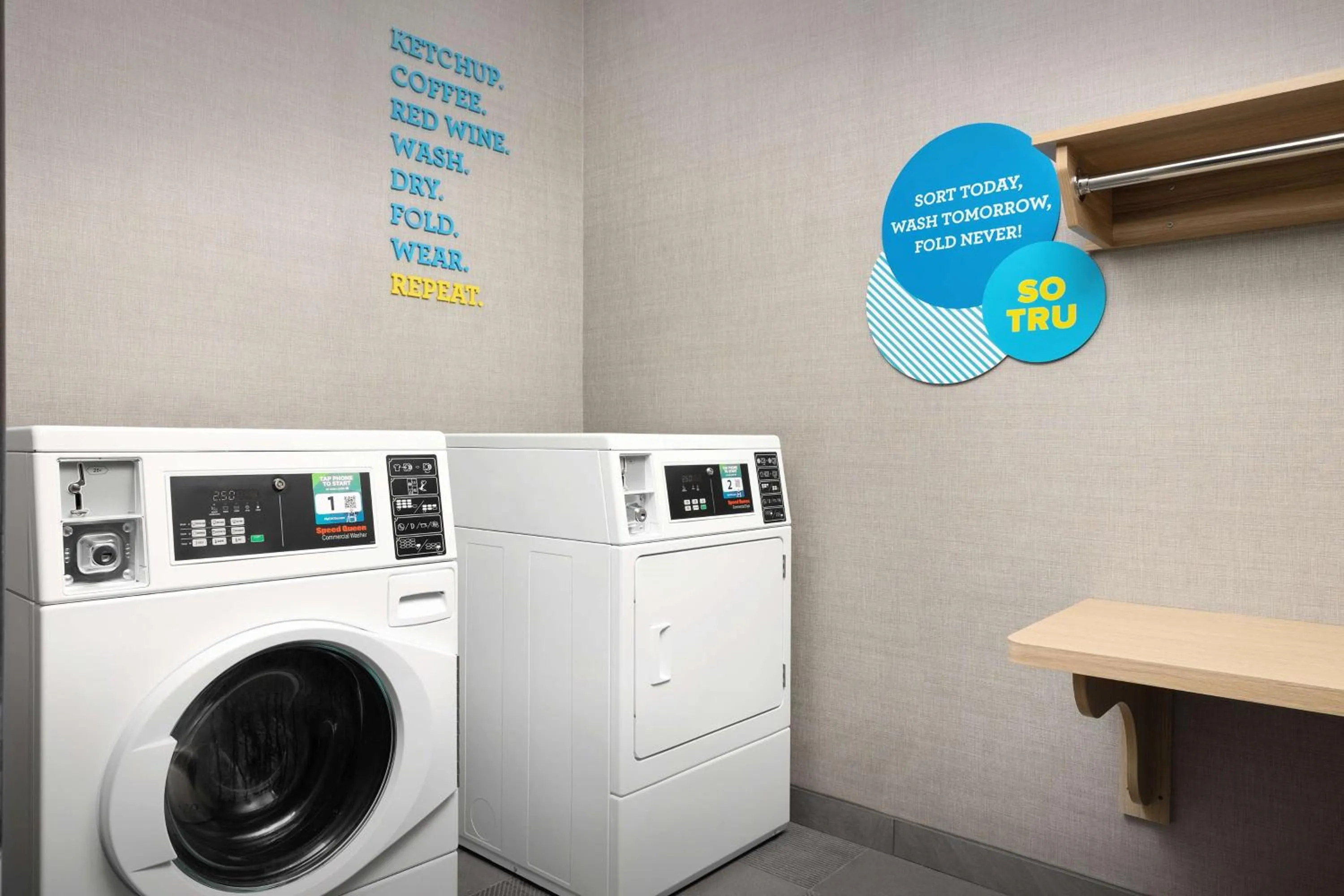 Property building in Tru by Hilton Jacksonville West I 295