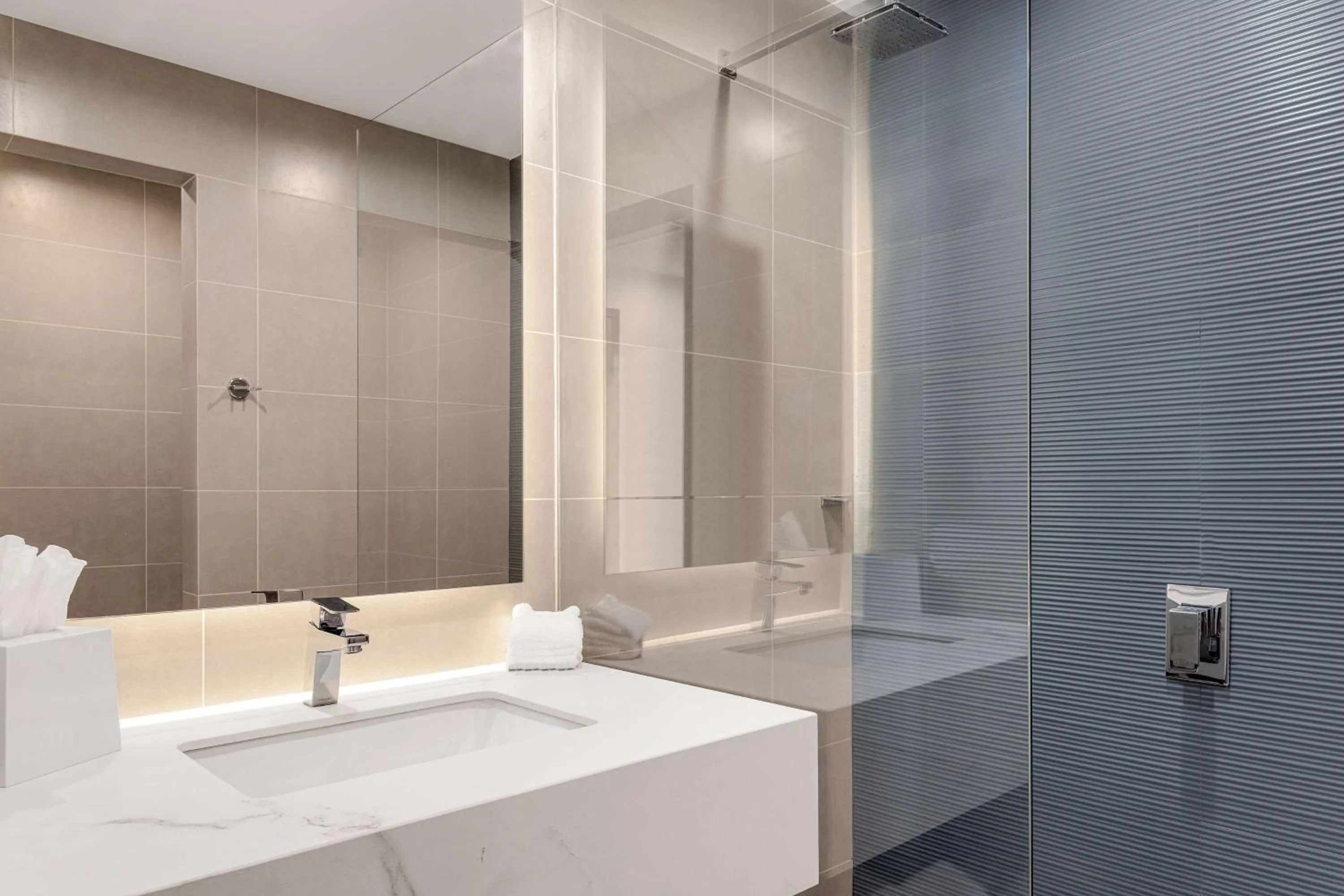 Bathroom in Hilton Garden Inn San Jose Airport City Mall