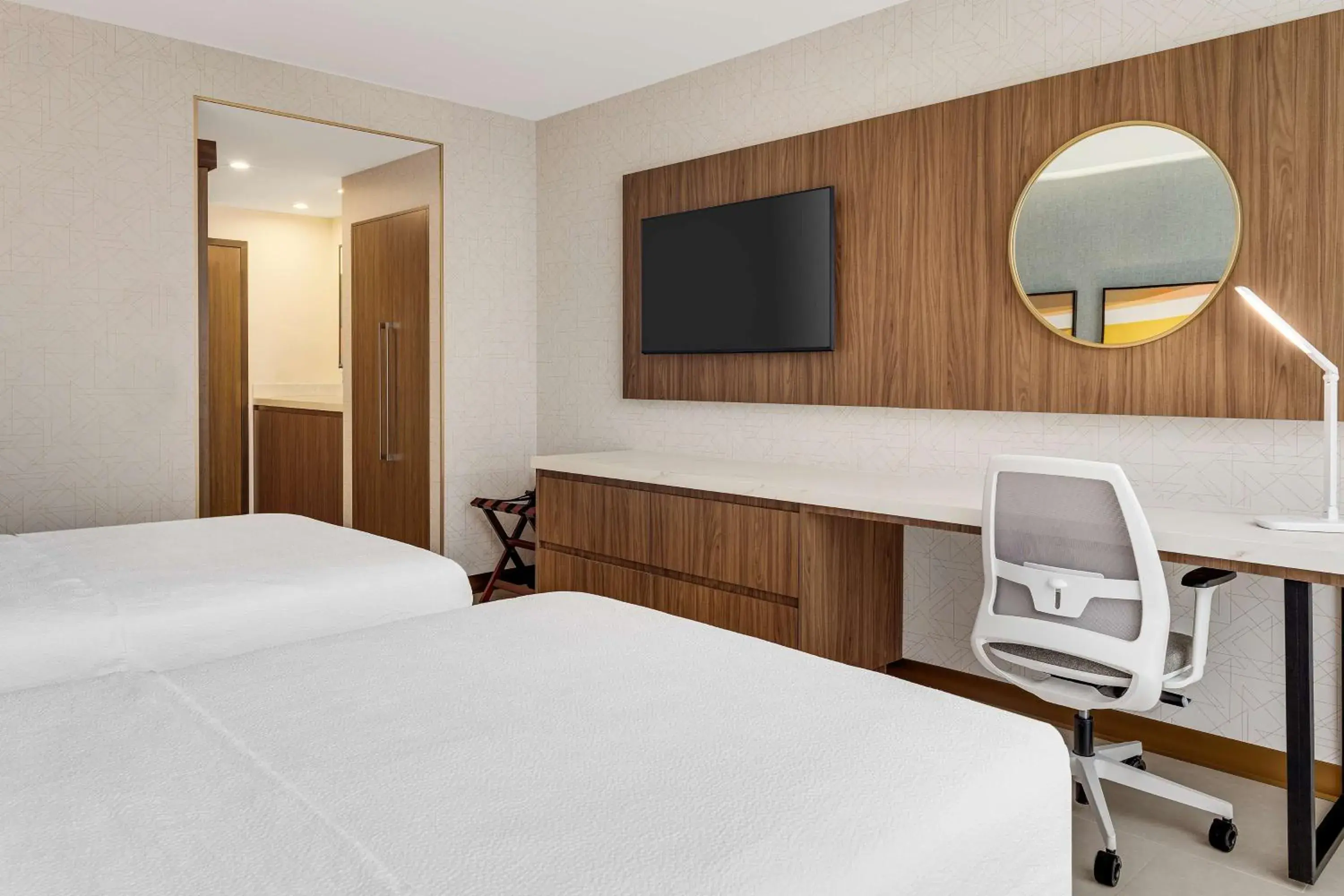 Bedroom, Bed in Hilton Garden Inn San Jose Airport City Mall Bedroom, Bed in Hilton Garden Inn San Jose Airport City Mall