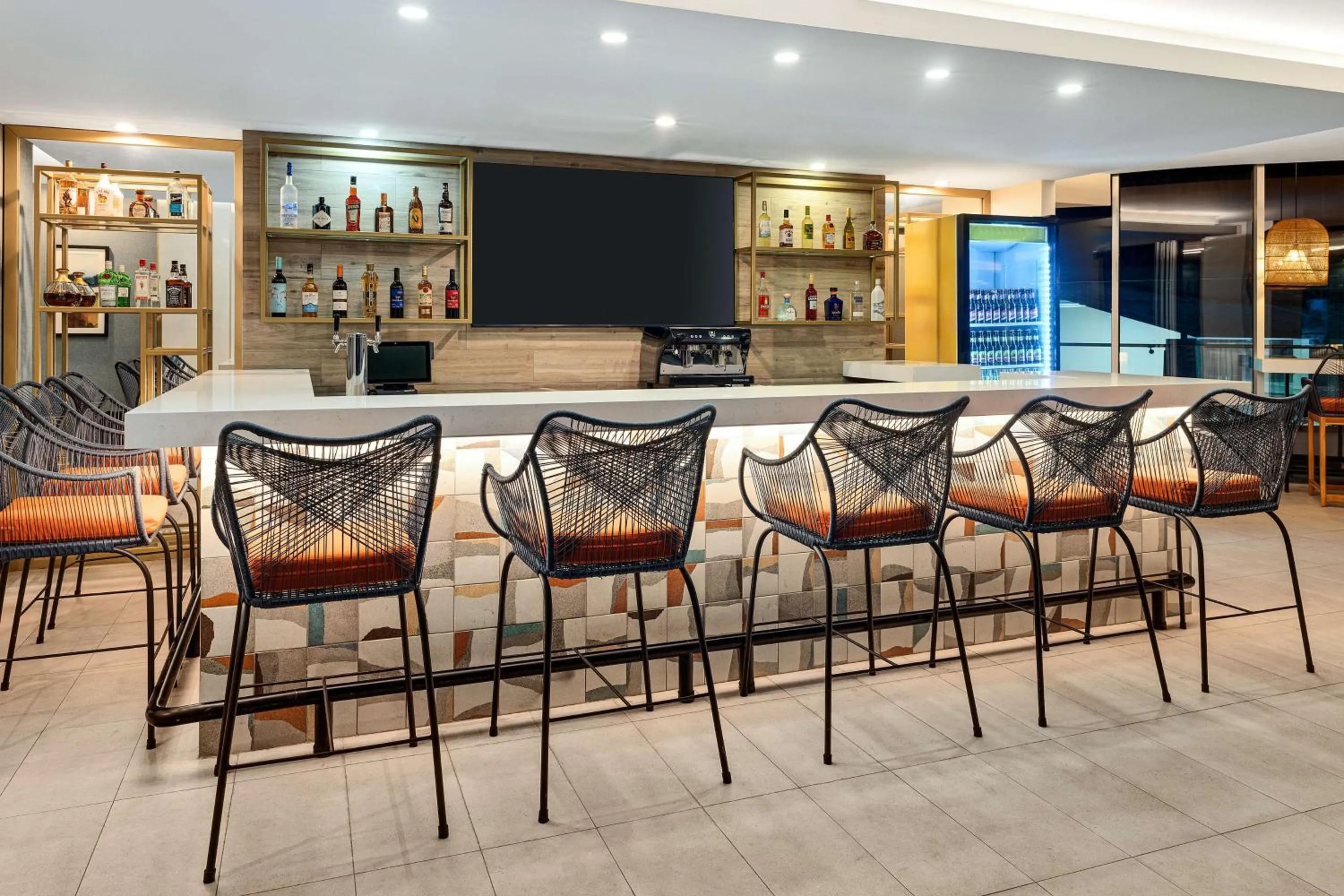 Lounge or bar in Hilton Garden Inn San Jose Airport City Mall