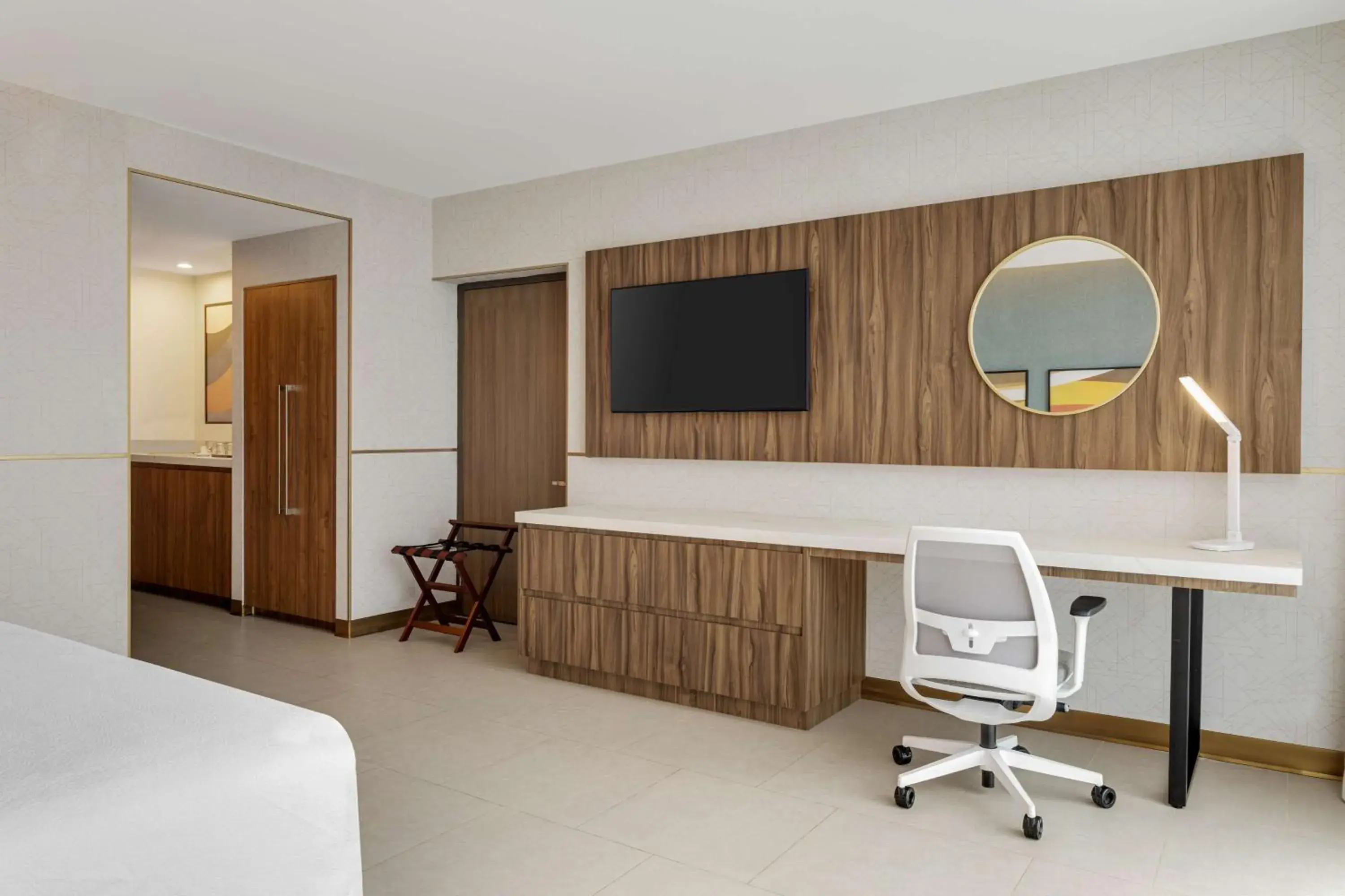 Bedroom, Bed in Hilton Garden Inn San Jose Airport City Mall Bedroom, Bed in Hilton Garden Inn San Jose Airport City Mall