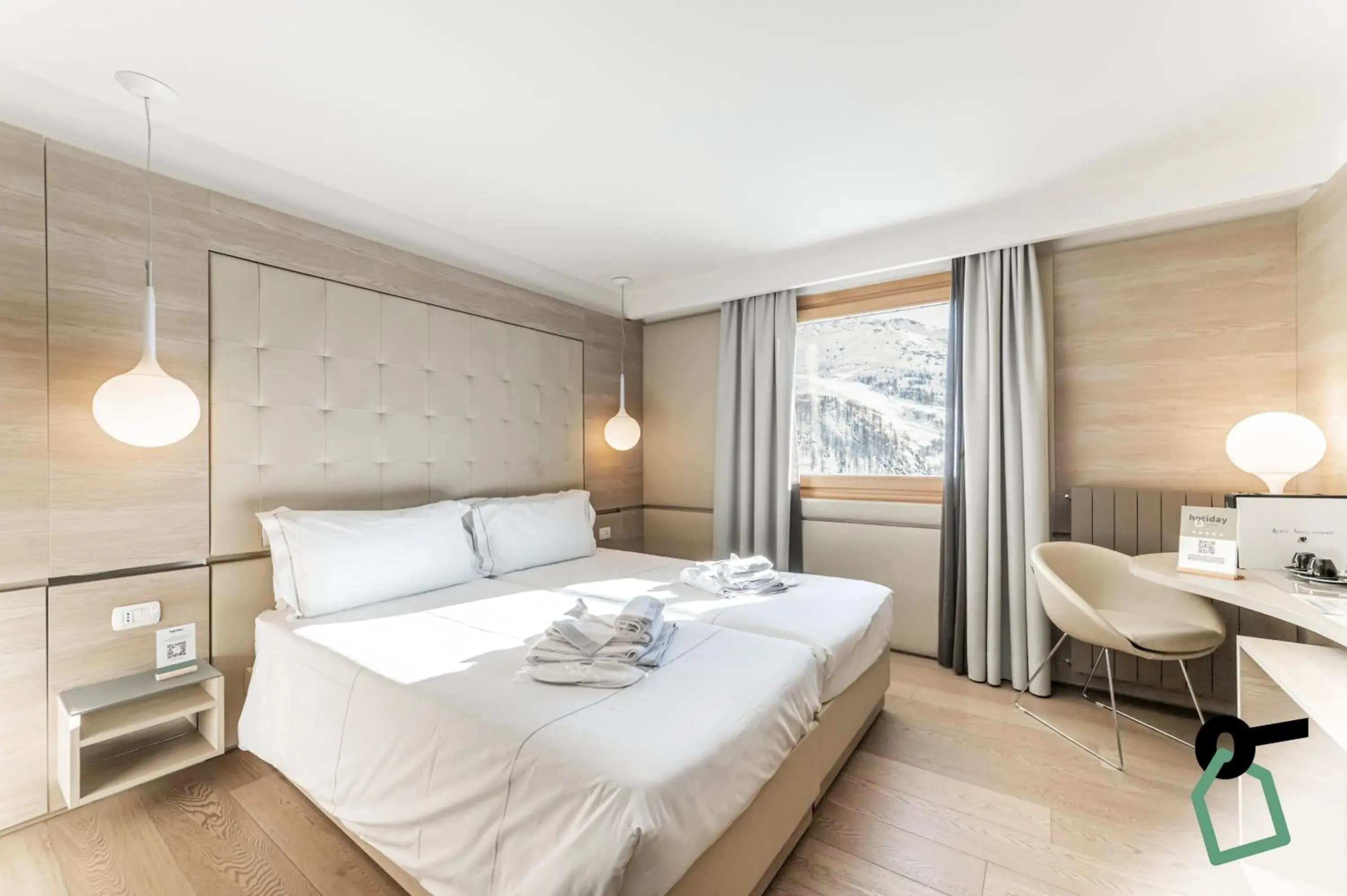 Bed in HOTIDAY Room Collection - Cervinia Bed in HOTIDAY Room Collection - Cervinia