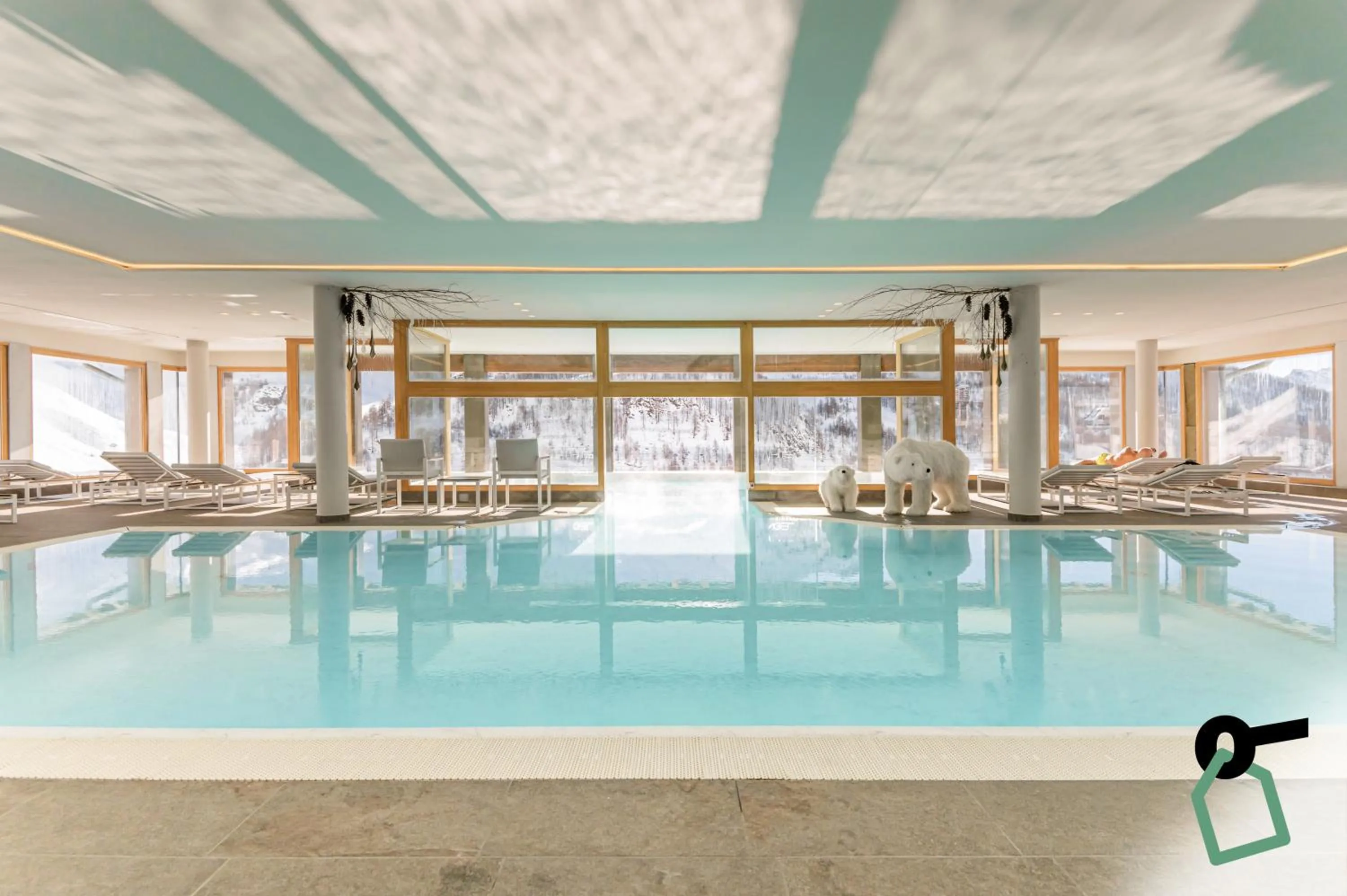 Swimming pool in HOTIDAY Room Collection - Cervinia