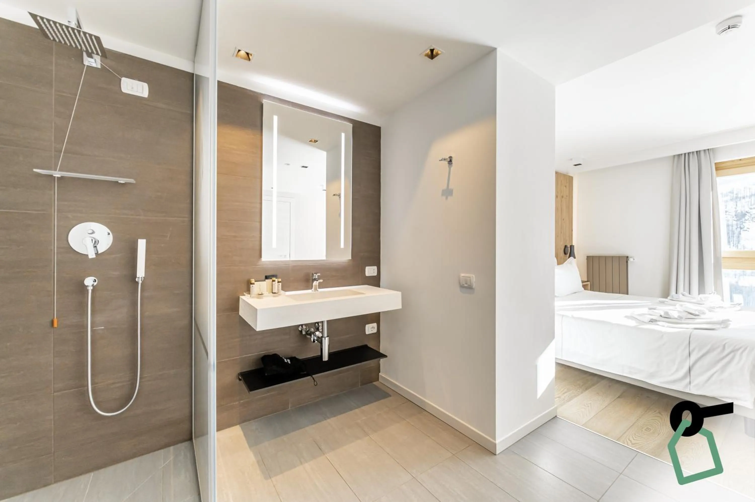 Bathroom, Bed in HOTIDAY Room Collection - Cervinia