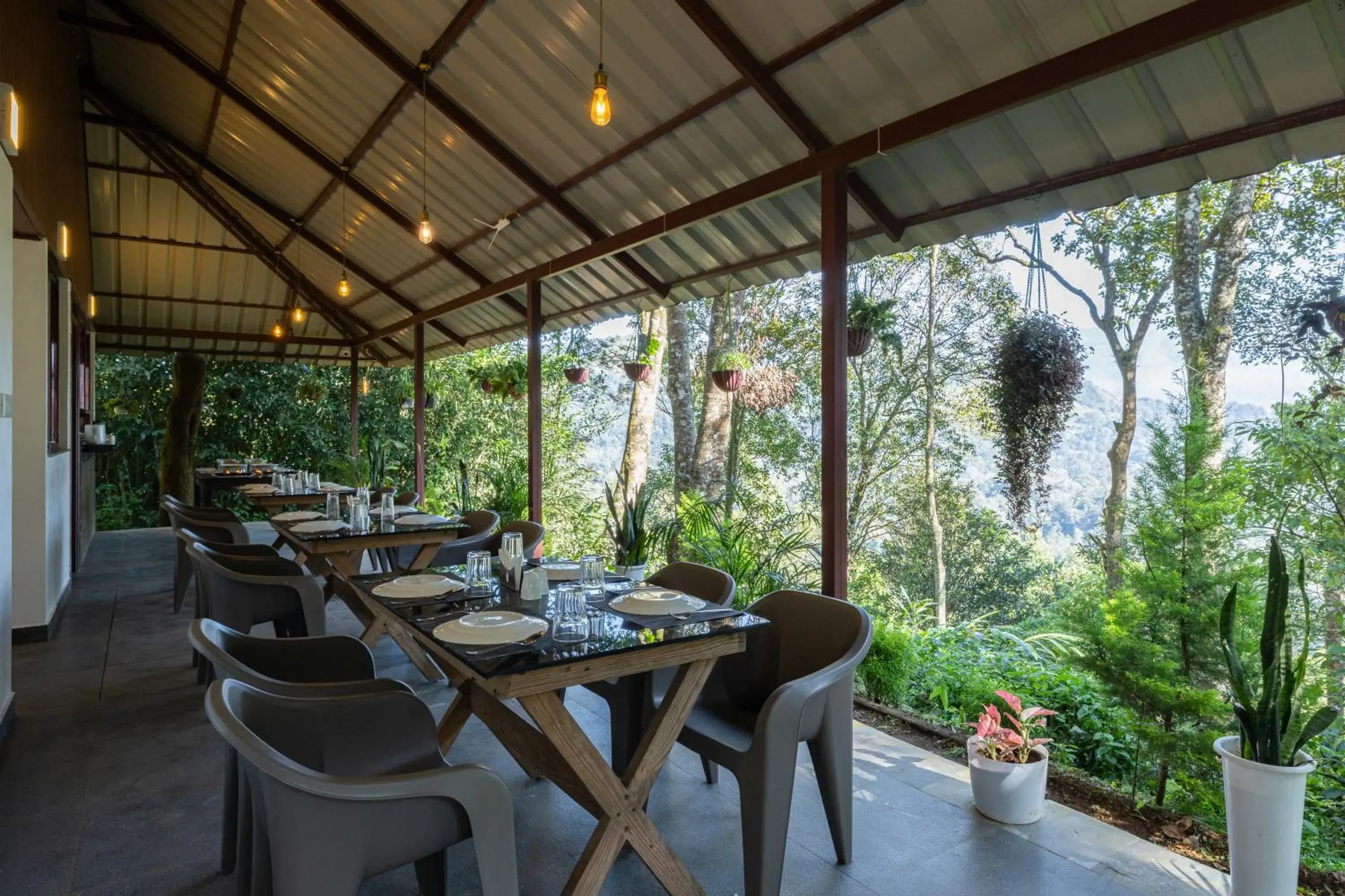 Restaurant/places to eat in Avadale Munnar (Stag Groups Not Allowed) Restaurant/places to eat in Avadale Munnar (Stag Groups Not Allowed)