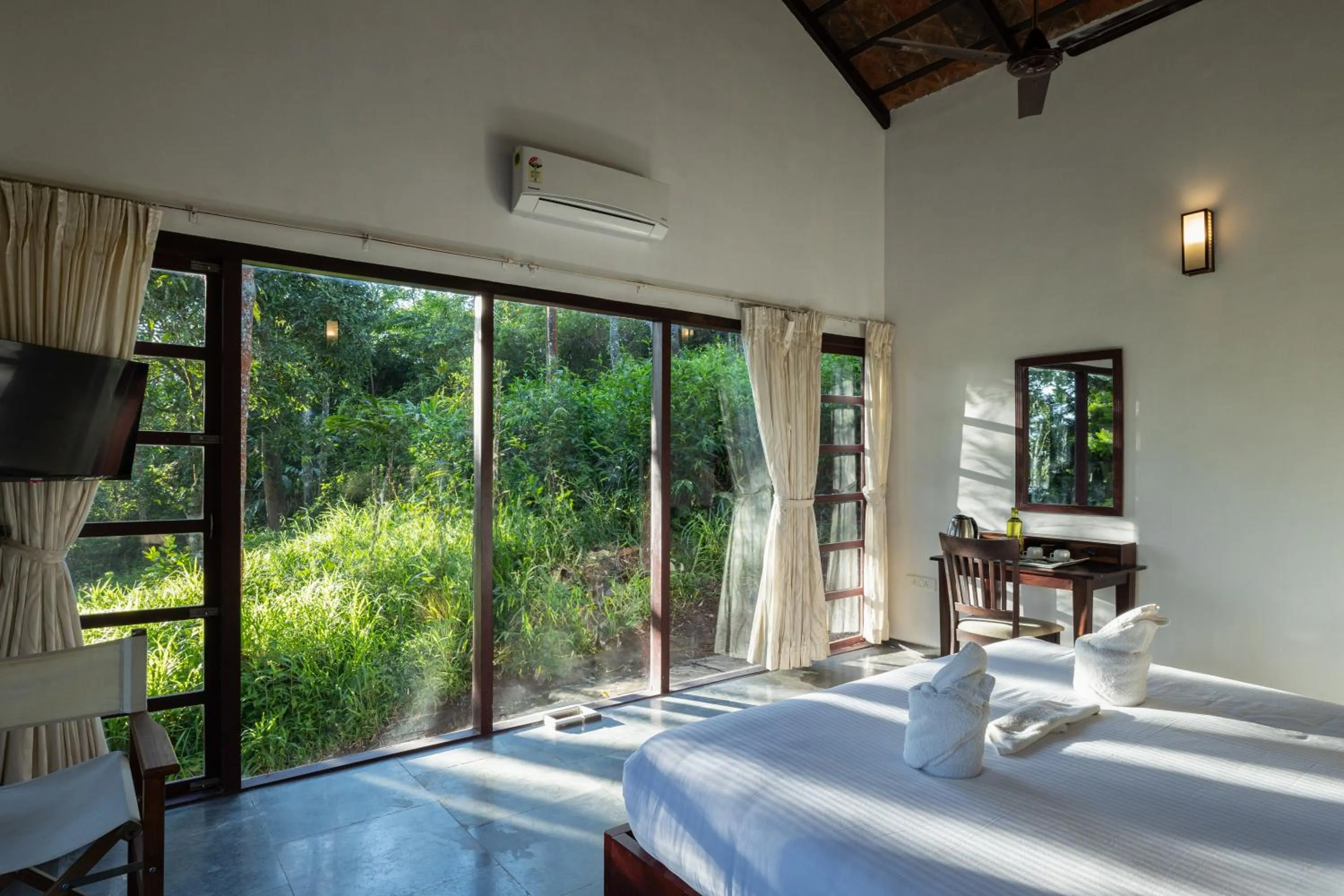 Bedroom, Bed in Avadale Munnar (Stag Groups Not Allowed)