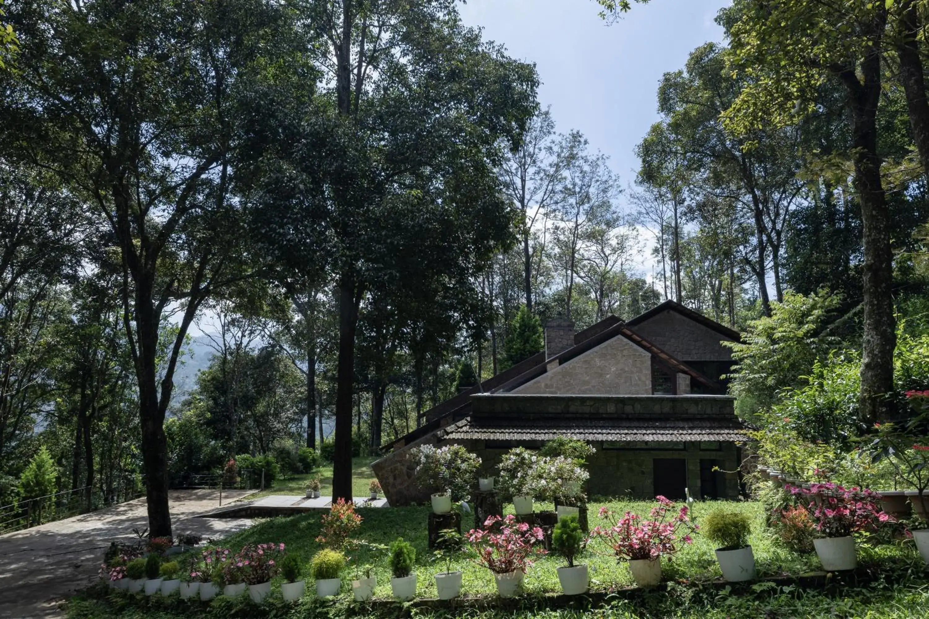 Property building in Avadale Munnar (Stag Groups Not Allowed) Property building in Avadale Munnar (Stag Groups Not Allowed)