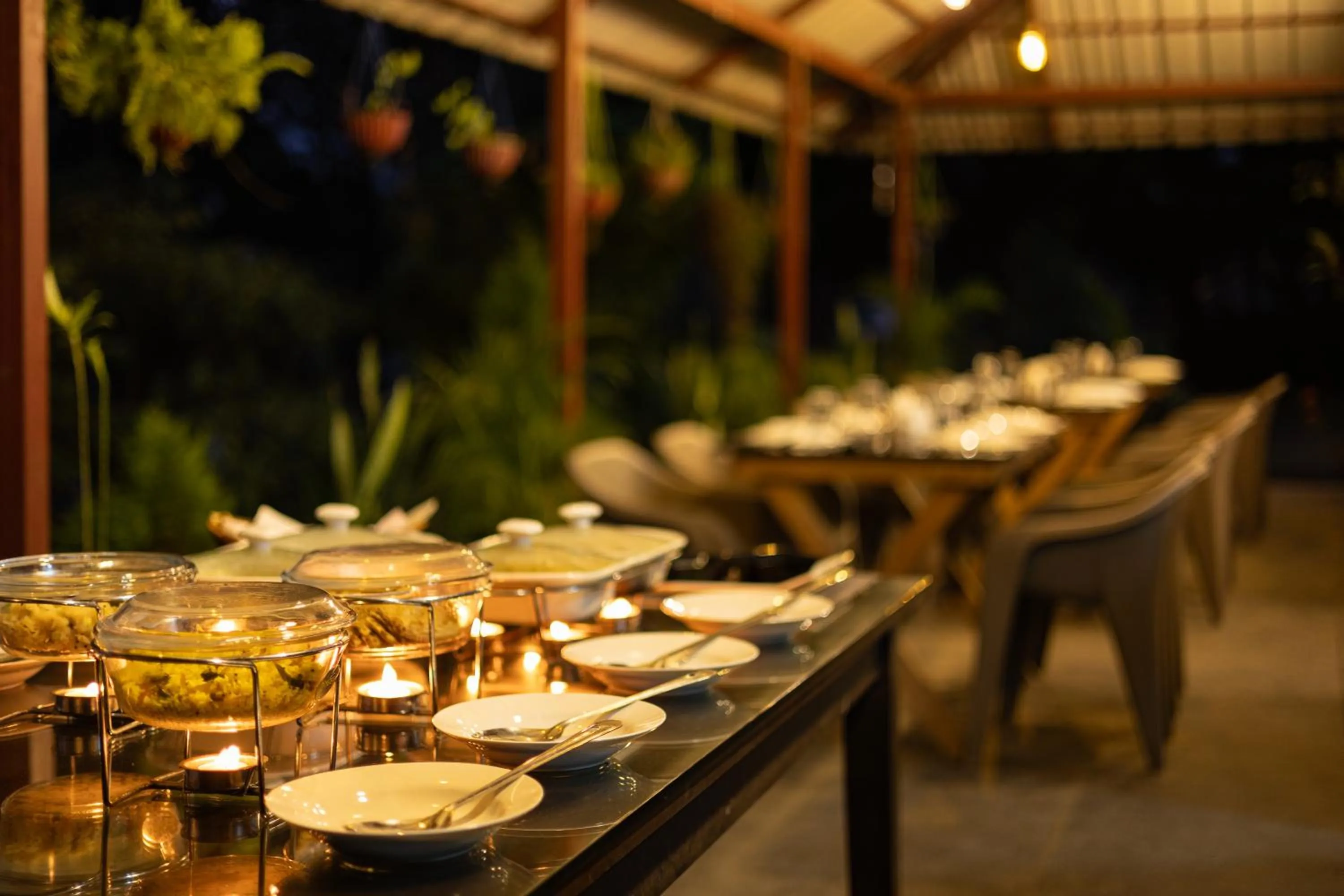 Restaurant/places to eat in Avadale Munnar (Stag Groups Not Allowed)