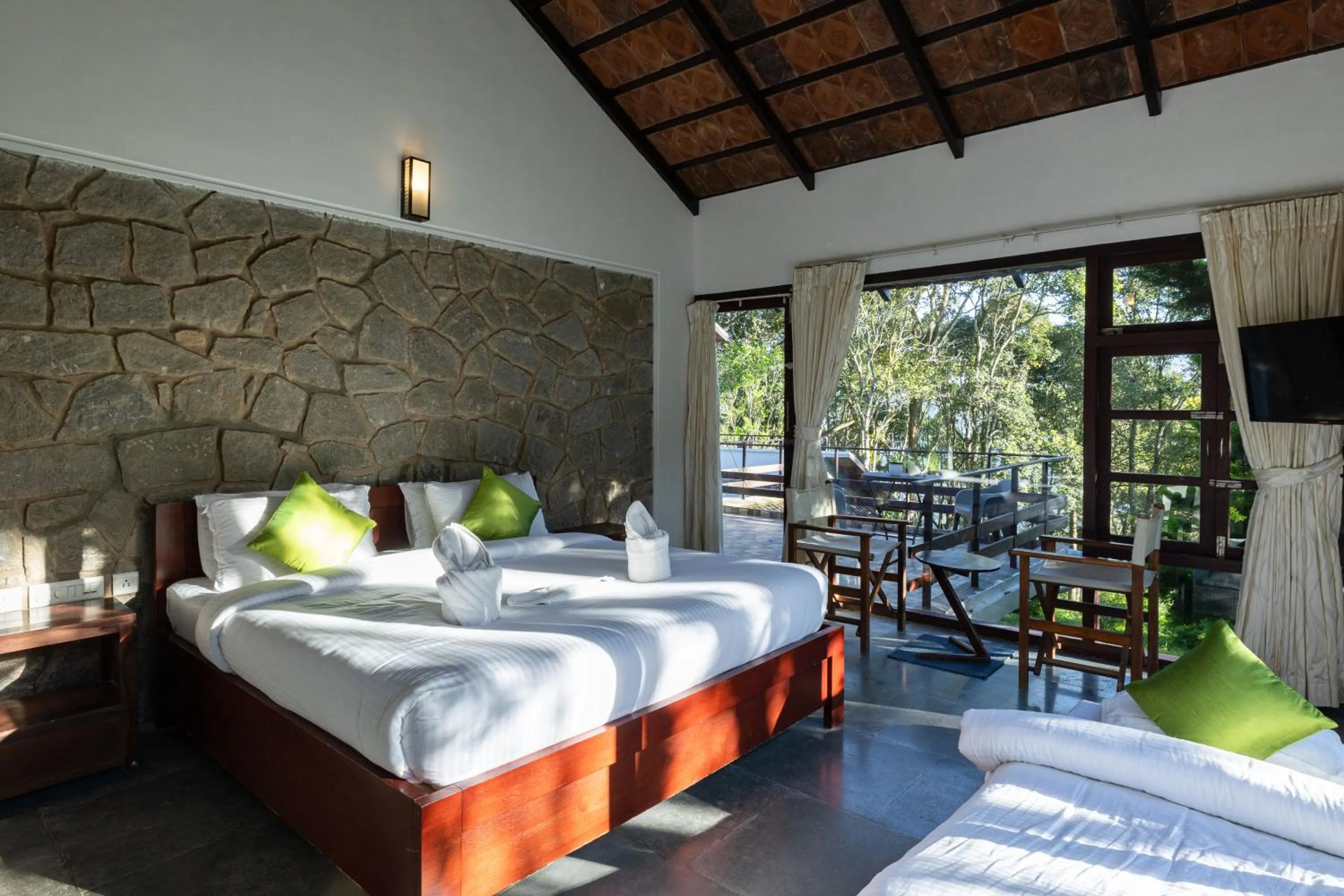 TV and multimedia, Bed in Avadale Munnar (Stag Groups Not Allowed)