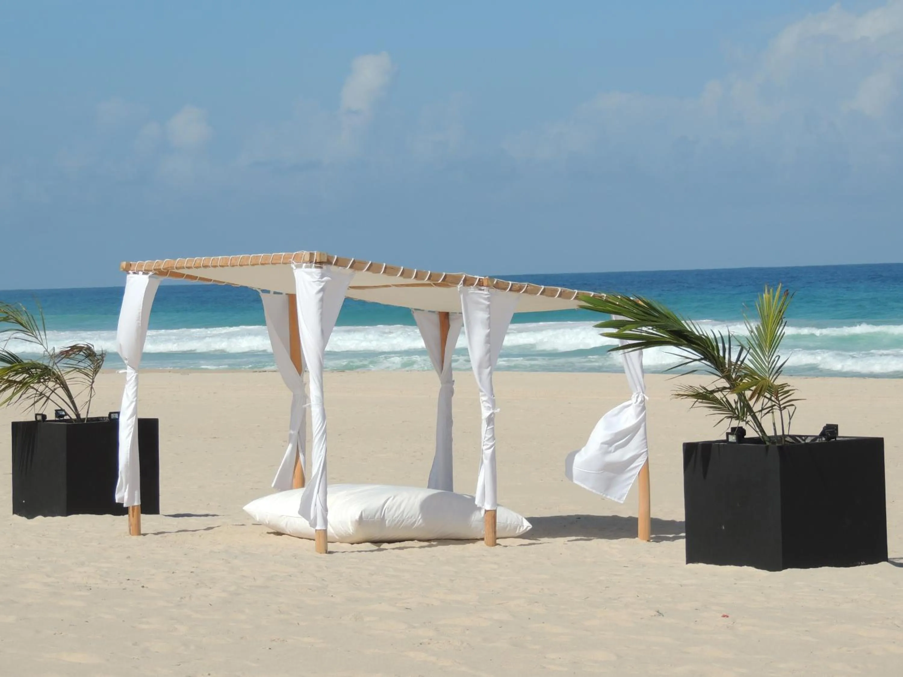 Beach in Hotel Ecolodge Riake Resort & Villa