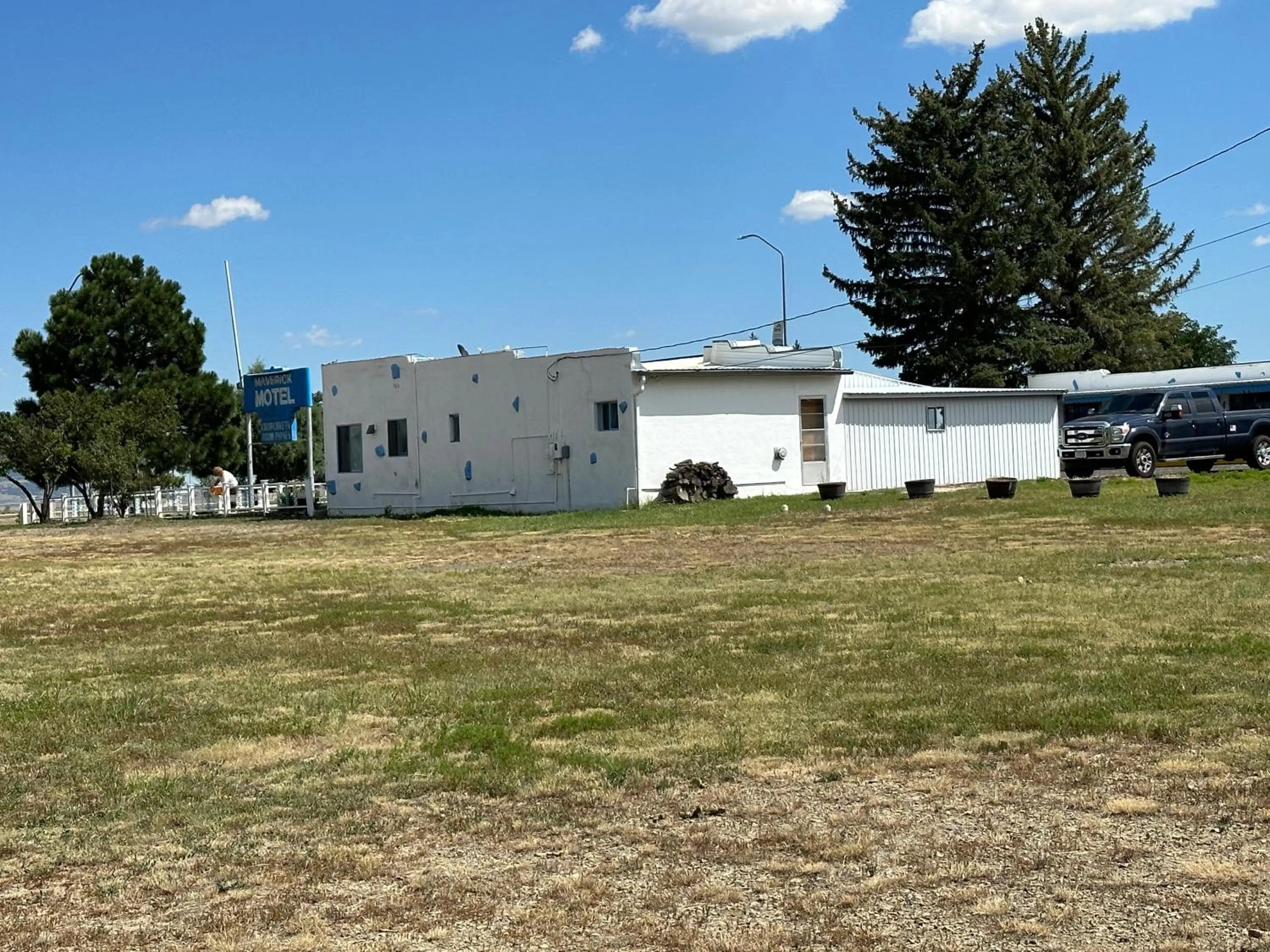 Property building in Maverick Motel