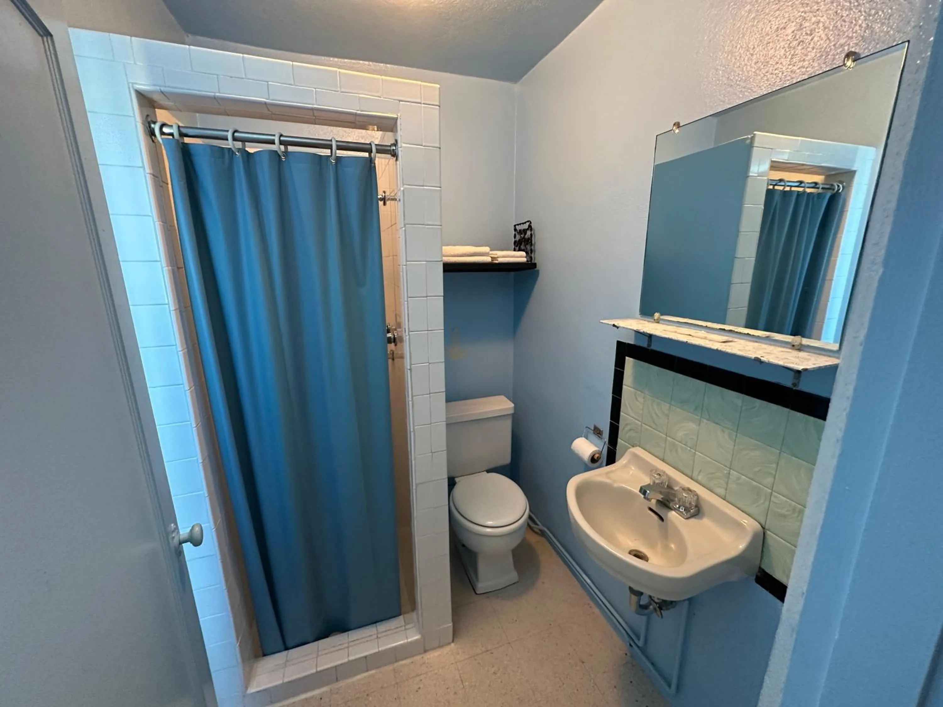 Shower in Maverick Motel