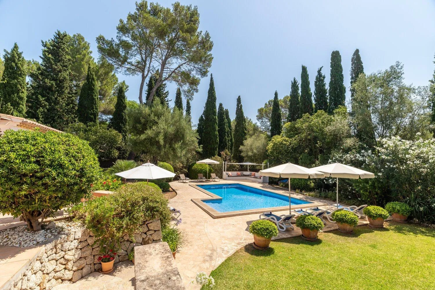 Patio in Owl Booking Villa Bella Fonte - Luxury Retreat